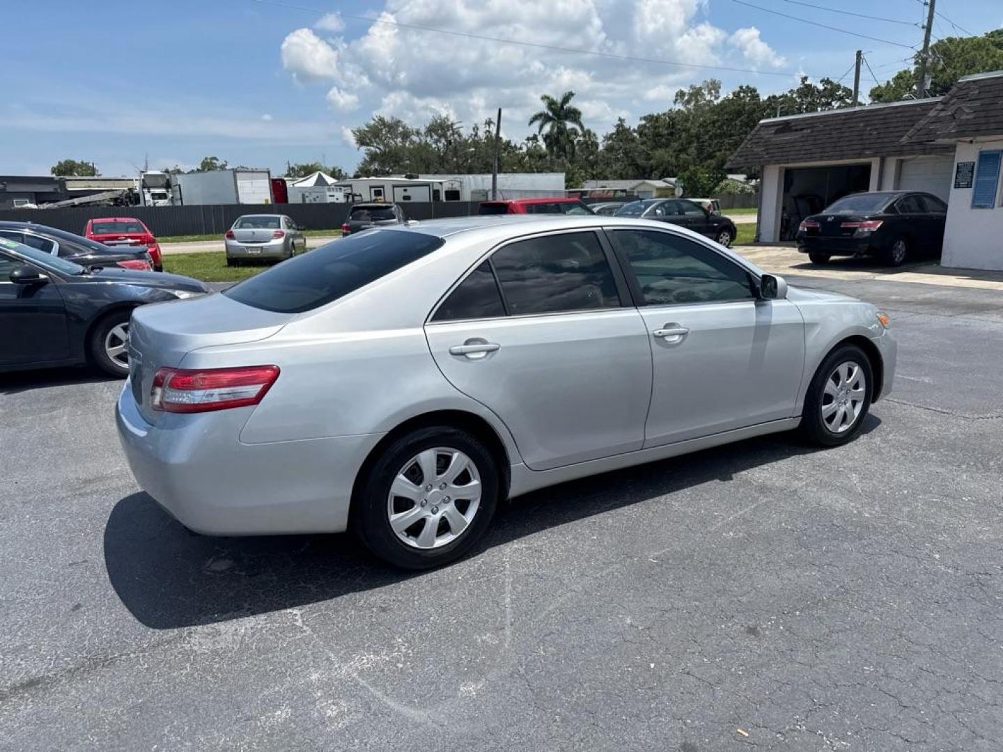 2011 SILVER TOYOTA CAMRY SE (4T4BF3EK2BR) with an 2.5L engine, Automatic transmission, located at 2929 9th St. West, Bradenton, 34205, (941) 242-2810, 27.473591, -82.570679 - Thanks for inquring into DriveNation USA! All vehicles listed can be viewed at www.drivenationusa.com for vehicle history reports and additonal info. We cannot quote any terms such as down payments or monthly payments without an application. You can apply directly at www.drivenationusa.com or by con - Photo#6