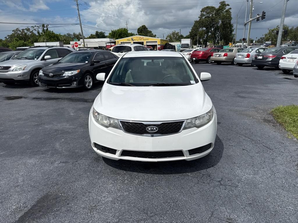 2011 WHITE KIA FORTE LX (KNAFT4A21B5) with an 2.0L engine, Automatic transmission, located at 2929 9th St. West, Bradenton, 34205, (941) 242-2810, 27.473591, -82.570679 - Thanks for inquring into DriveNation USA! All vehicles listed can be viewed at www.drivenationusa.com for vehicle history reports and additonal info. We cannot quote any terms such as down payments or monthly payments without an application. You can apply directly at www.drivenationusa.com or by con - Photo#2