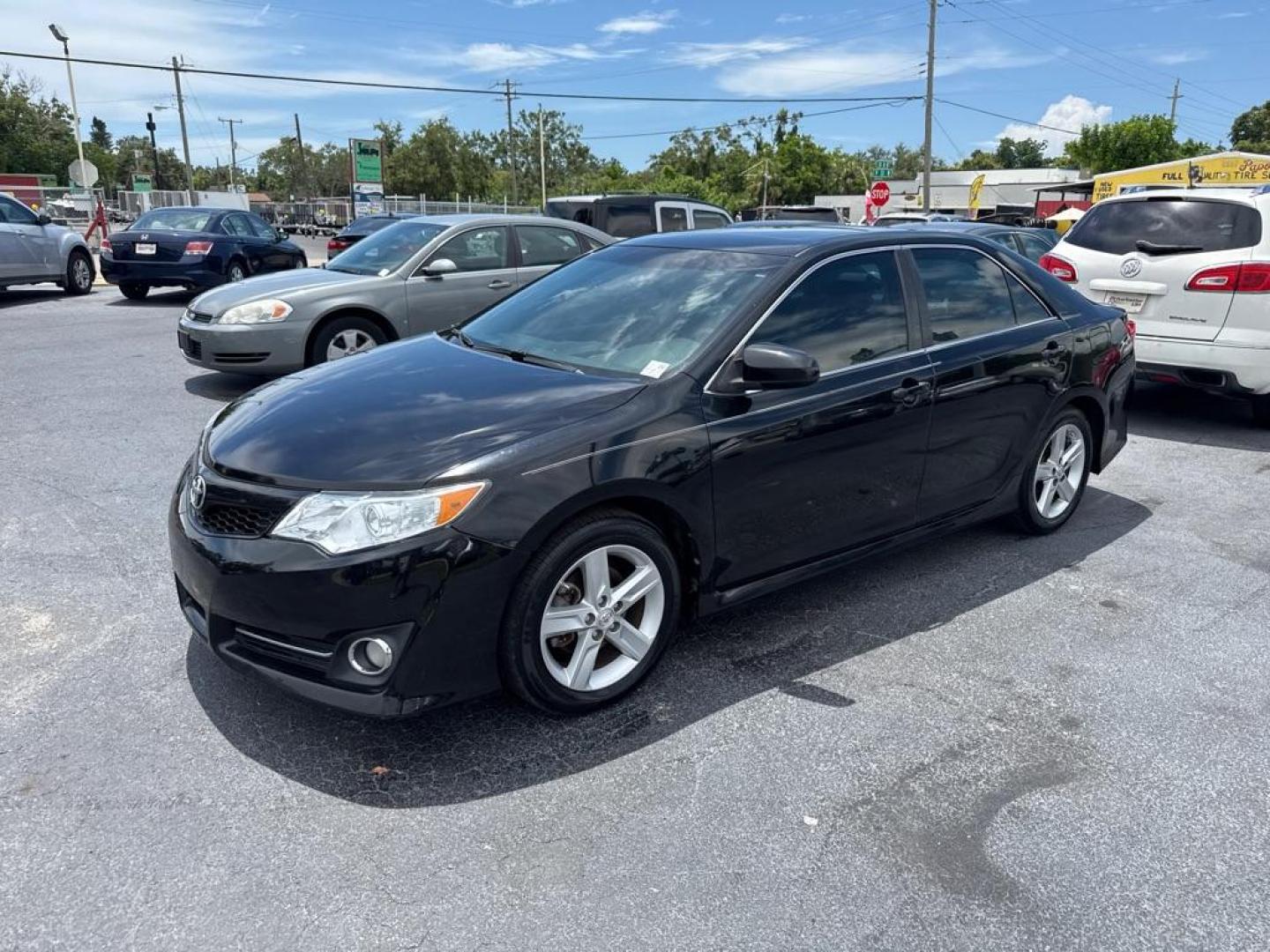 2014 BLACK TOYOTA CAMRY SE (4T1BF1FKXEU) with an 2.5L engine, Automatic transmission, located at 2929 9th St. West, Bradenton, 34205, (941) 242-2810, 27.473591, -82.570679 - Thanks for inquring into DriveNation USA! All vehicles listed can be viewed at www.drivenationusa.com for vehicle history reports and additonal info. We cannot quote any terms such as down payments or monthly payments without an application. You can apply directly at www.drivenationusa.com or by con - Photo#4