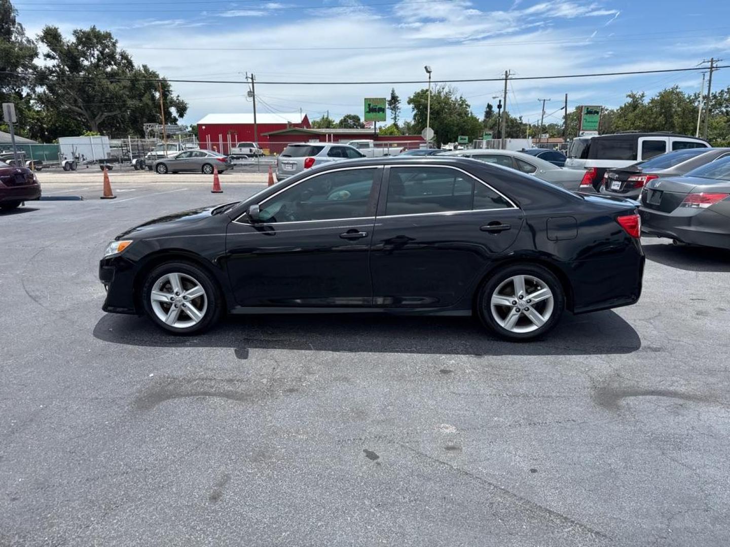 2014 BLACK TOYOTA CAMRY SE (4T1BF1FKXEU) with an 2.5L engine, Automatic transmission, located at 2929 9th St. West, Bradenton, 34205, (941) 242-2810, 27.473591, -82.570679 - Thanks for inquring into DriveNation USA! All vehicles listed can be viewed at www.drivenationusa.com for vehicle history reports and additonal info. We cannot quote any terms such as down payments or monthly payments without an application. You can apply directly at www.drivenationusa.com or by con - Photo#5