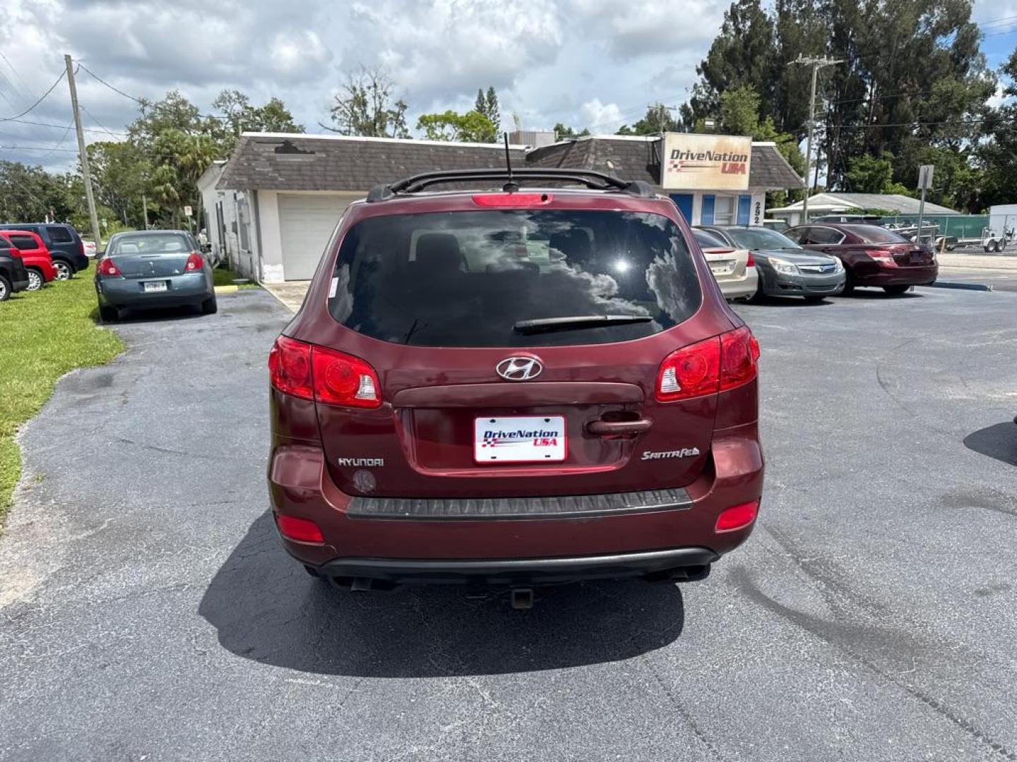 2009 RED HYUNDAI SANTA FE GLS (5NMSG13D39H) with an 2.7L engine, Automatic transmission, located at 2929 9th St. West, Bradenton, 34205, (941) 242-2810, 27.473591, -82.570679 - Thanks for inquring into DriveNation USA! All vehicles listed can be viewed at www.drivenationusa.com for vehicle history reports and additonal info. We cannot quote any terms such as down payments or monthly payments without an application. You can apply directly at www.drivenationusa.com or by con - Photo#7