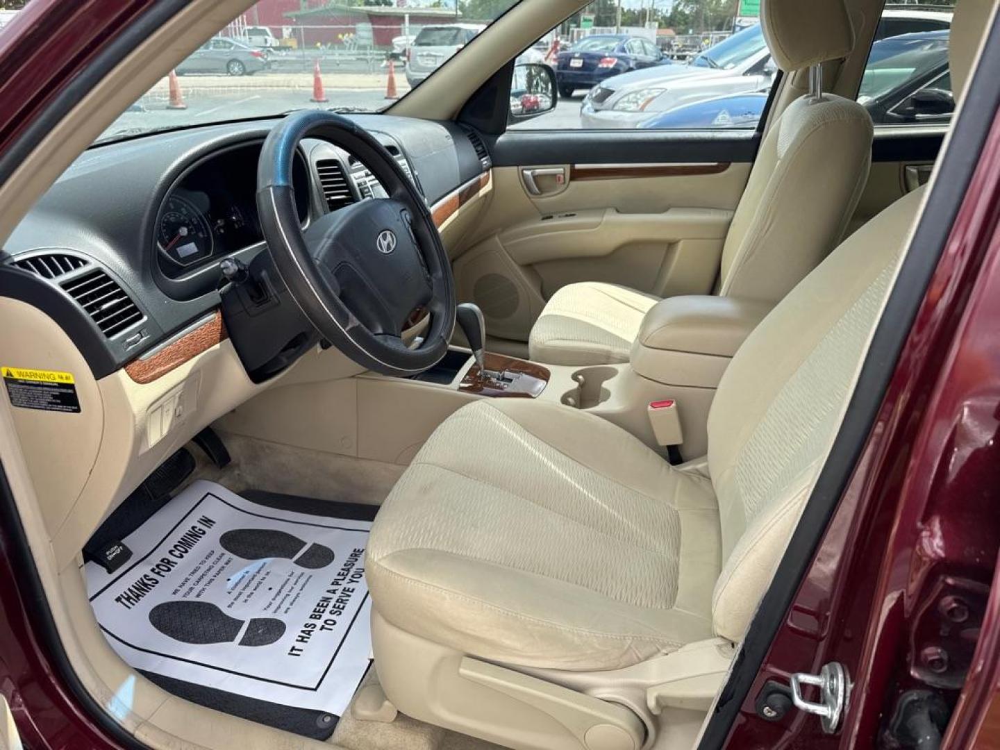 2009 RED HYUNDAI SANTA FE GLS (5NMSG13D39H) with an 2.7L engine, Automatic transmission, located at 2929 9th St. West, Bradenton, 34205, (941) 242-2810, 27.473591, -82.570679 - Thanks for inquring into DriveNation USA! All vehicles listed can be viewed at www.drivenationusa.com for vehicle history reports and additonal info. We cannot quote any terms such as down payments or monthly payments without an application. You can apply directly at www.drivenationusa.com or by con - Photo#11