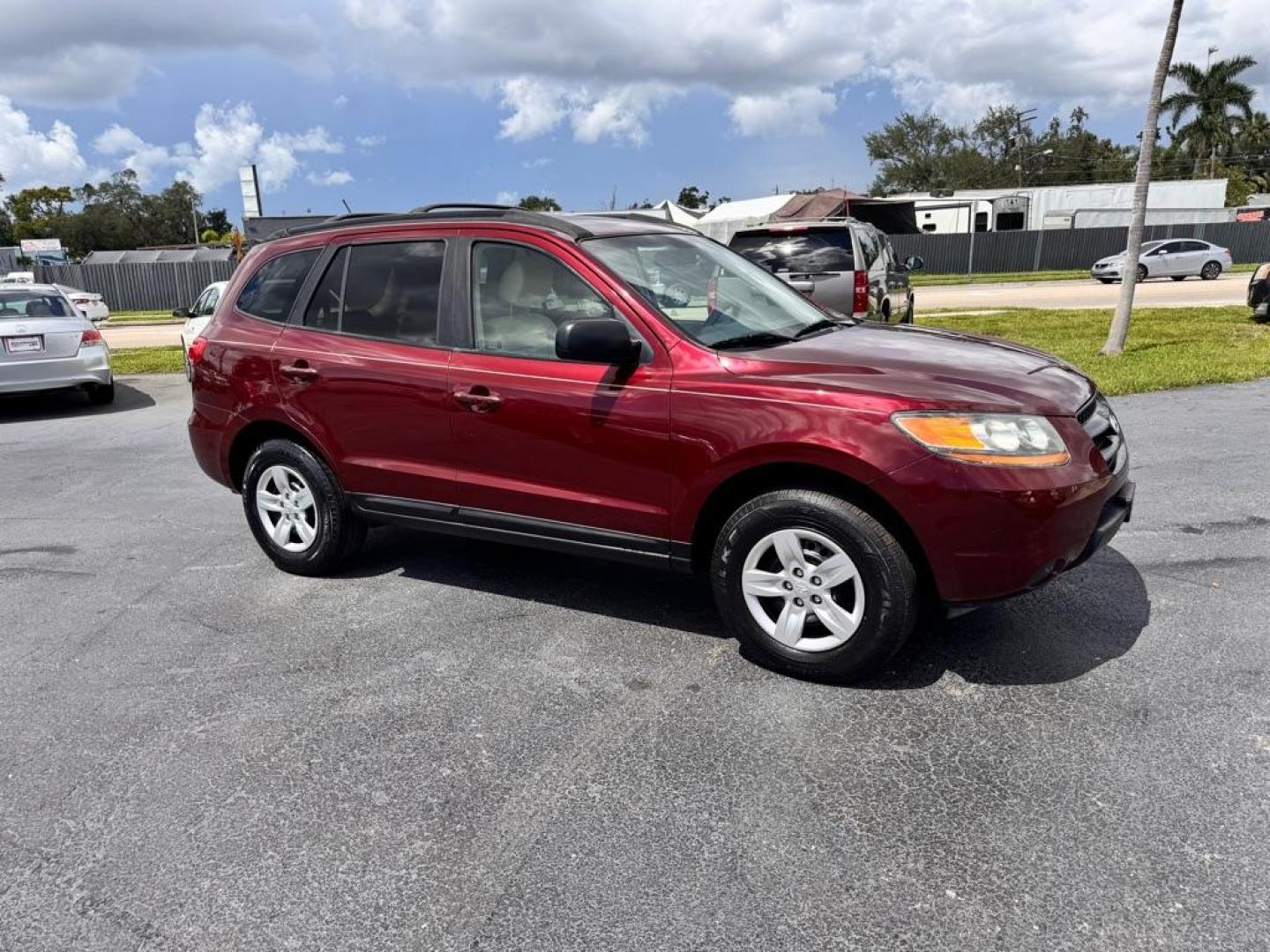 2009 RED HYUNDAI SANTA FE GLS (5NMSG13D39H) with an 2.7L engine, Automatic transmission, located at 2929 9th St. West, Bradenton, 34205, (941) 242-2810, 27.473591, -82.570679 - Thanks for inquring into DriveNation USA! All vehicles listed can be viewed at www.drivenationusa.com for vehicle history reports and additonal info. We cannot quote any terms such as down payments or monthly payments without an application. You can apply directly at www.drivenationusa.com or by con - Photo#14