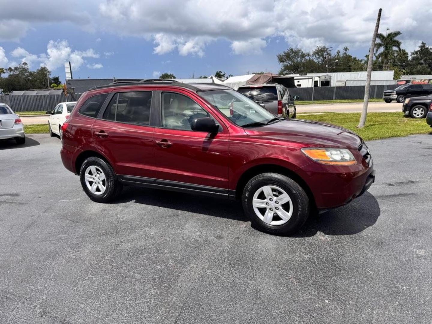2009 RED HYUNDAI SANTA FE GLS (5NMSG13D39H) with an 2.7L engine, Automatic transmission, located at 2929 9th St. West, Bradenton, 34205, (941) 242-2810, 27.473591, -82.570679 - Thanks for inquring into DriveNation USA! All vehicles listed can be viewed at www.drivenationusa.com for vehicle history reports and additonal info. We cannot quote any terms such as down payments or monthly payments without an application. You can apply directly at www.drivenationusa.com or by con - Photo#15