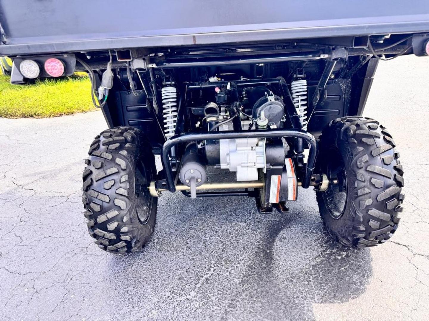 2021 BLUE LINHAI CROSSIRE UTV LH200 (LL8ACMHF8M0) , Automatic transmission, located at 2929 9th St. West, Bradenton, 34205, (941) 242-2810, 27.473591, -82.570679 - Thanks for inquring into DriveNation USA! All vehicles listed can be viewed at www.drivenationusa.com for vehicle history reports and additonal info. We cannot quote any terms such as down payments or monthly payments without an application. You can apply directly at www.drivenationusa.com or by con - Photo#6