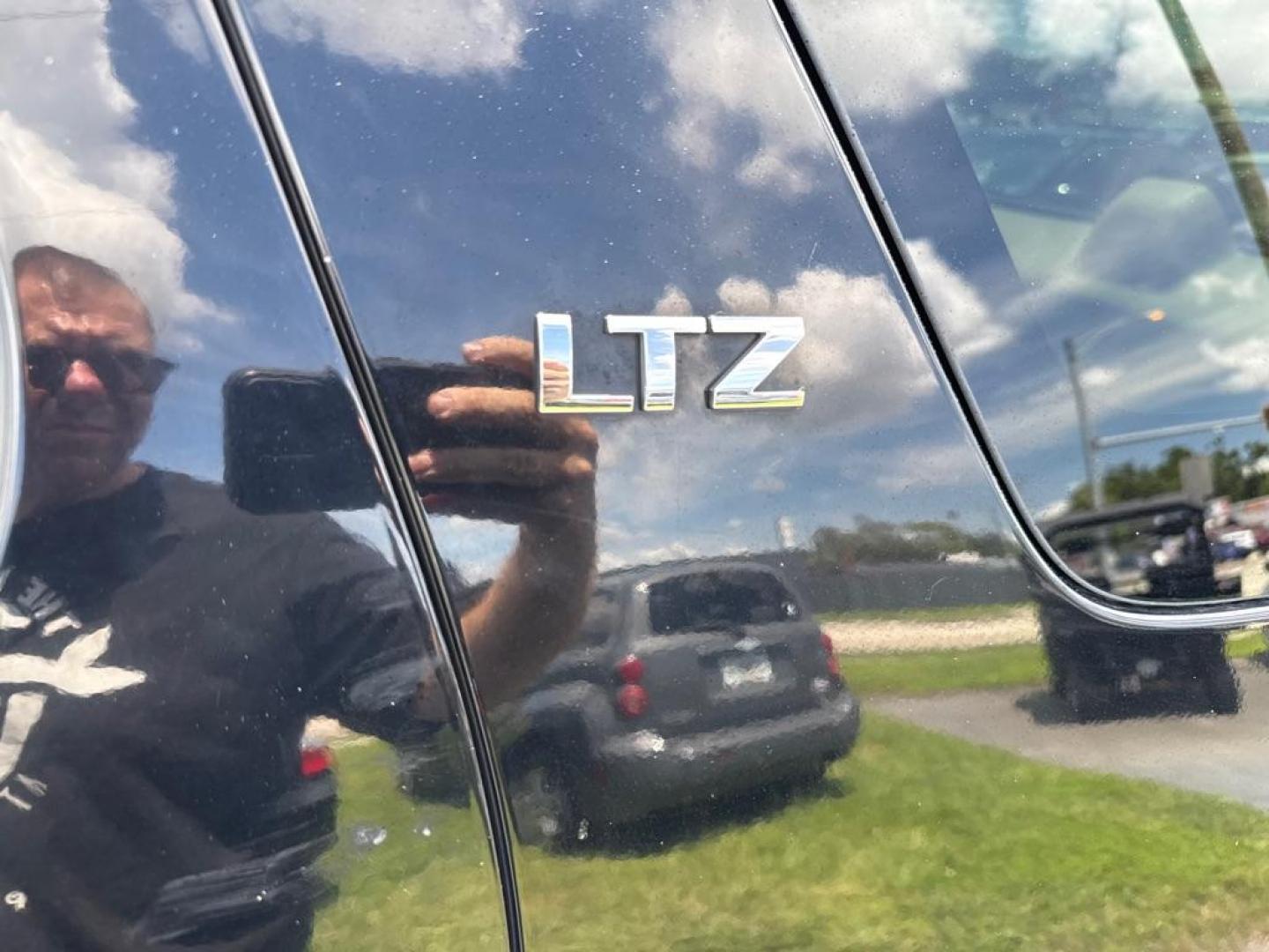 2008 BLACK CHEVROLET TAHOE 1500 LTZ (1GNFC13018R) with an 5.3L engine, Automatic transmission, located at 2929 9th St. West, Bradenton, 34205, (941) 242-2810, 27.473591, -82.570679 - Thanks for inquring into DriveNation USA! All vehicles listed can be viewed at www.drivenationusa.com for vehicle history reports and additonal info. We cannot quote any terms such as down payments or monthly payments without an application. You can apply directly at www.drivenationusa.com or by con - Photo#11