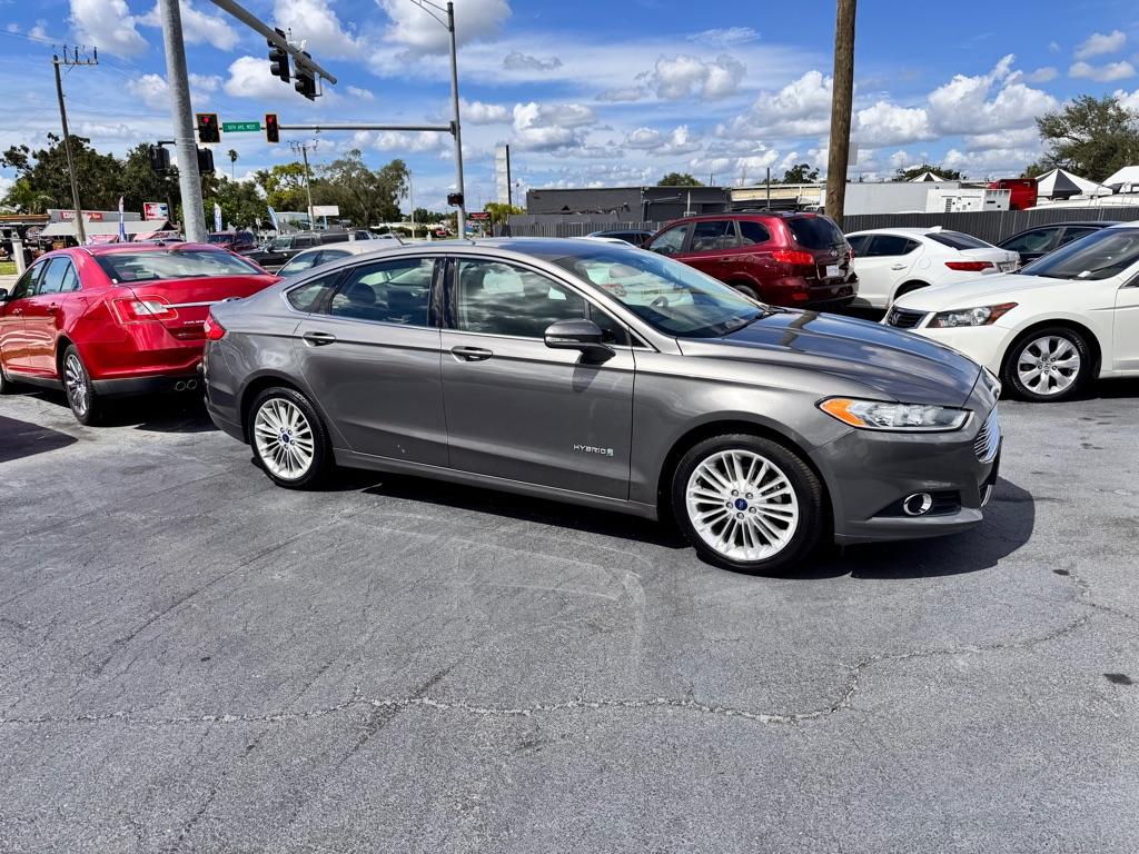 photo of 2014 FORD FUSION SE HYBRID