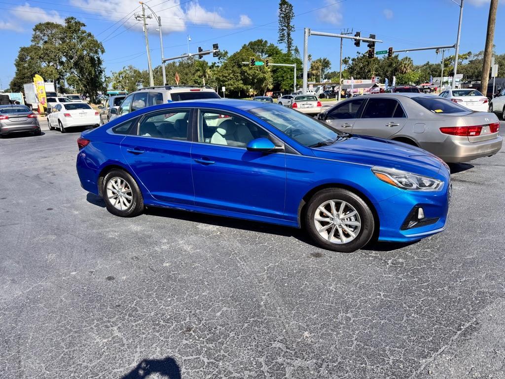 2018 BLUE HYUNDAI SONATA SE (5NPE24AF2JH) with an 2.4L engine, Automatic transmission, located at 2929 9th St. West, Bradenton, 34205, (941) 242-2810, 27.473591, -82.570679 - Thanks for inquring into DriveNation USA! All vehicles listed can be viewed at www.drivenationusa.com for vehicle history reports and additonal info. We cannot quote any terms such as down payments or monthly payments without an application. You can apply directly at www.drivenationusa.com or by con - Photo#2