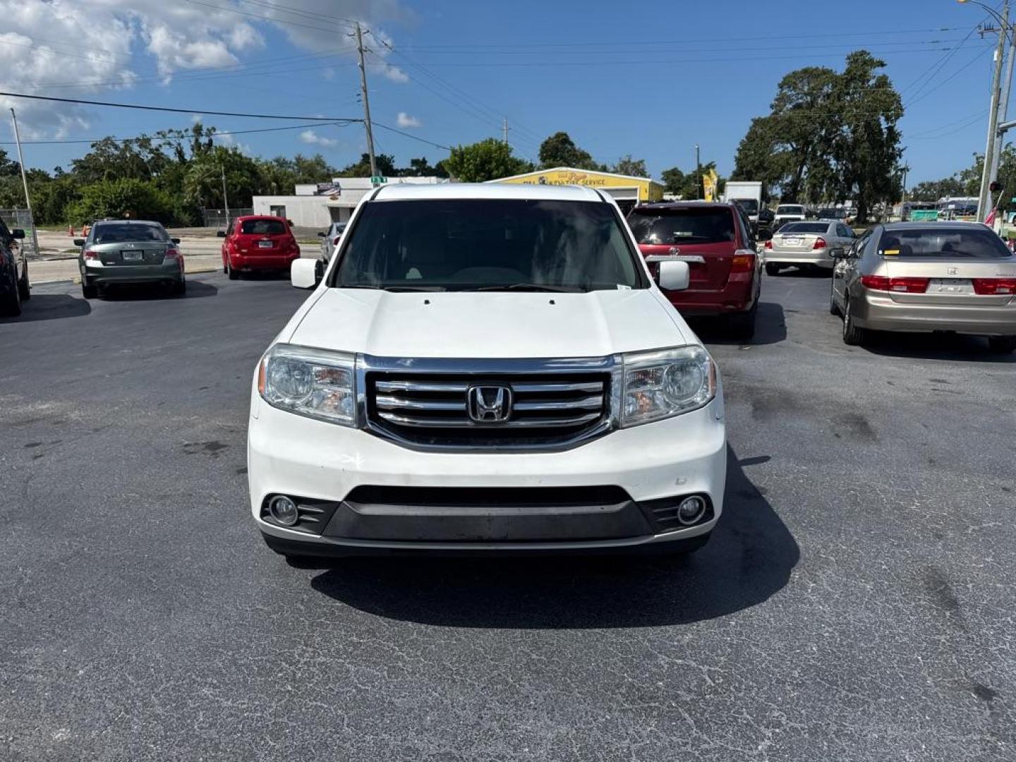 2014 WHITE HONDA PILOT EX (5FNYF3H48EB) with an 3.5L engine, Automatic transmission, located at 2929 9th St. West, Bradenton, 34205, (941) 242-2810, 27.473591, -82.570679 - Thanks for inquring into DriveNation USA! All vehicles listed can be viewed at www.drivenationusa.com for vehicle history reports and additonal info. We cannot quote any terms such as down payments or monthly payments without an application. You can apply directly at www.drivenationusa.com or by con - Photo#2