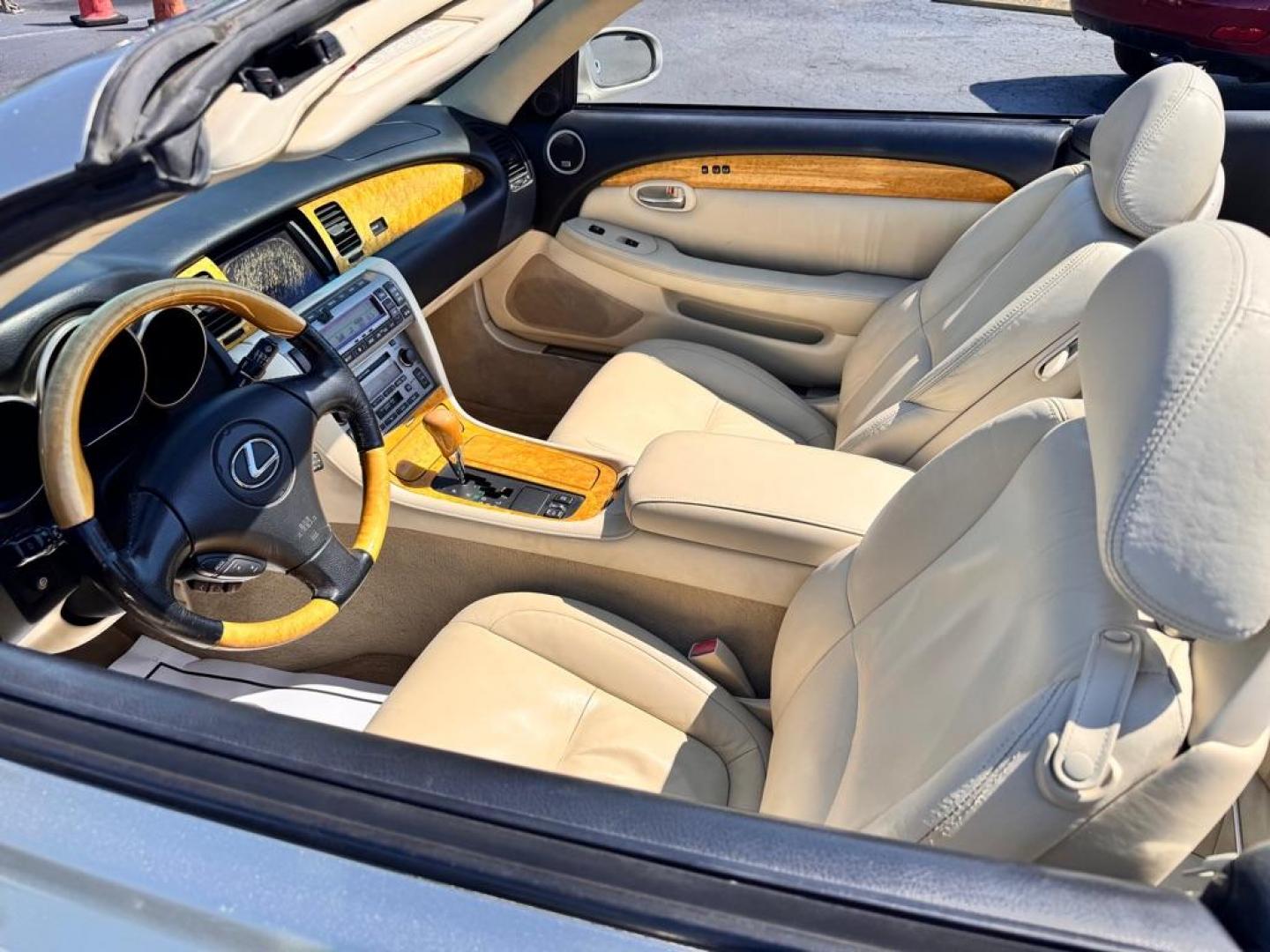 2005 SILVER LEXUS SC 430 (JTHFN48Y450) with an 4.3L engine, Automatic transmission, located at 2929 9th St. West, Bradenton, 34205, (941) 242-2810, 27.473591, -82.570679 - Thanks for inquring into DriveNation USA! All vehicles listed can be viewed at www.drivenationusa.com for vehicle history reports and additonal info. We cannot quote any terms such as down payments or monthly payments without an application. You can apply directly at www.drivenationusa.com or by con - Photo#11