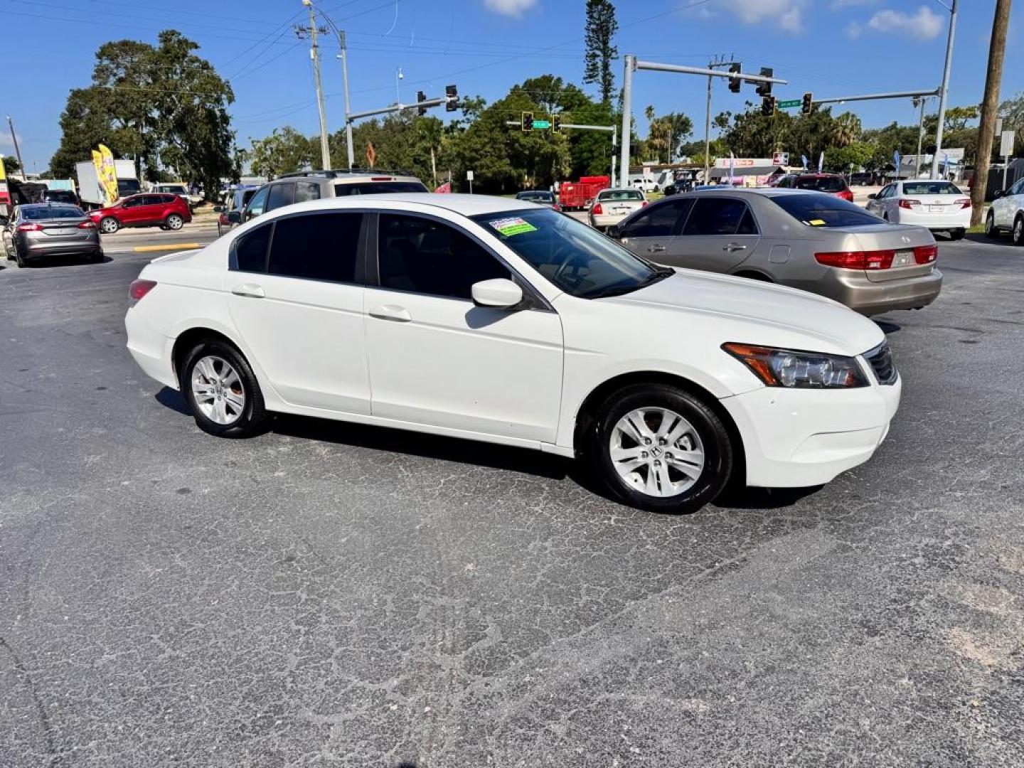 2009 WHITE HONDA ACCORD LX (1HGCP26389A) with an 2.4L engine, Automatic transmission, located at 2929 9th St. West, Bradenton, 34205, (941) 242-2810, 27.473591, -82.570679 - Thanks for inquring into DriveNation USA! All vehicles listed can be viewed at www.drivenationusa.com for vehicle history reports and additonal info. We cannot quote any terms such as down payments or monthly payments without an application. You can apply directly at www.drivenationusa.com or by con - Photo#1
