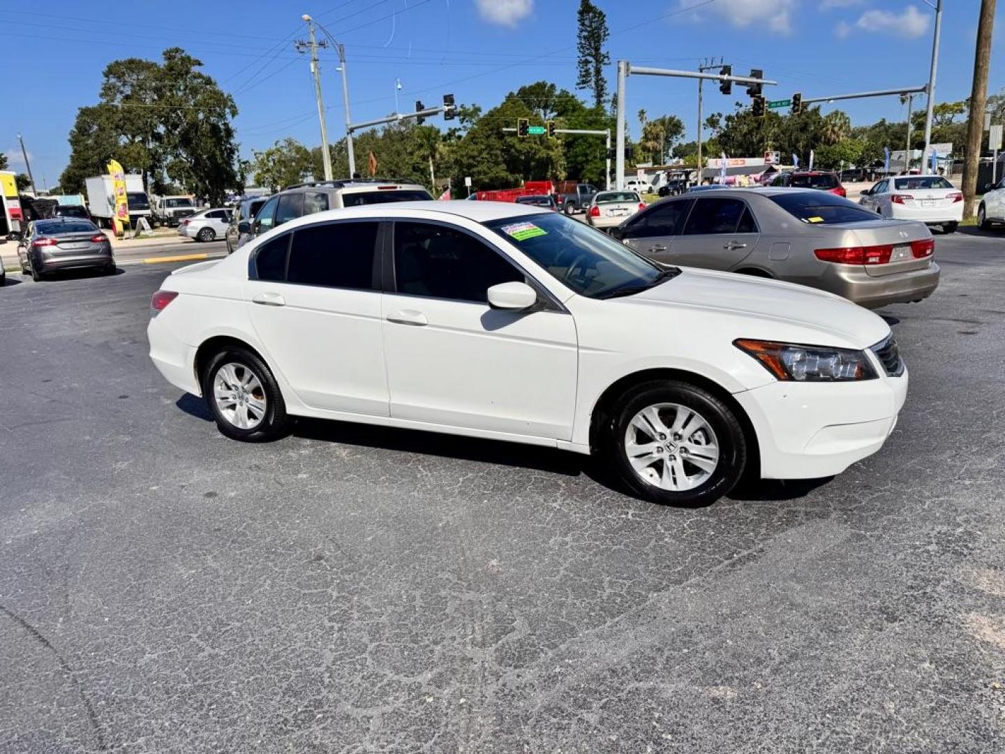 2009 WHITE HONDA ACCORD LX (1HGCP26389A) with an 2.4L engine, Automatic transmission, located at 2929 9th St. West, Bradenton, 34205, (941) 242-2810, 27.473591, -82.570679 - Thanks for inquring into DriveNation USA! All vehicles listed can be viewed at www.drivenationusa.com for vehicle history reports and additonal info. We cannot quote any terms such as down payments or monthly payments without an application. You can apply directly at www.drivenationusa.com or by con - Photo#2