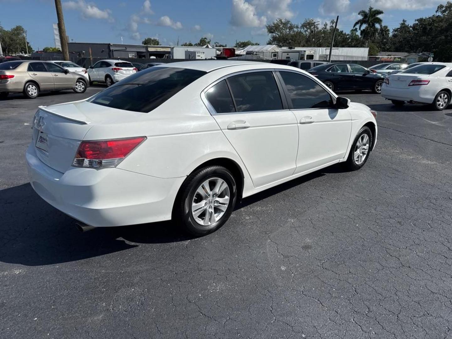 2009 WHITE HONDA ACCORD LX (1HGCP26389A) with an 2.4L engine, Automatic transmission, located at 2929 9th St. West, Bradenton, 34205, (941) 242-2810, 27.473591, -82.570679 - Thanks for inquring into DriveNation USA! All vehicles listed can be viewed at www.drivenationusa.com for vehicle history reports and additonal info. We cannot quote any terms such as down payments or monthly payments without an application. You can apply directly at www.drivenationusa.com or by con - Photo#7