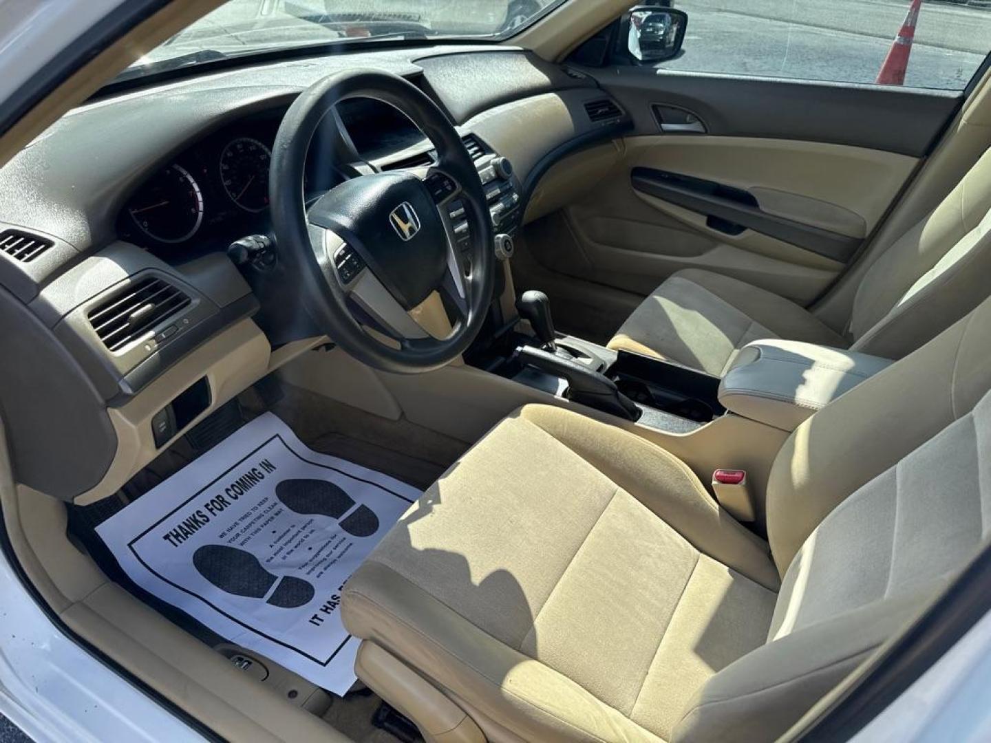 2009 WHITE HONDA ACCORD LX (1HGCP26389A) with an 2.4L engine, Automatic transmission, located at 2929 9th St. West, Bradenton, 34205, (941) 242-2810, 27.473591, -82.570679 - Thanks for inquring into DriveNation USA! All vehicles listed can be viewed at www.drivenationusa.com for vehicle history reports and additonal info. We cannot quote any terms such as down payments or monthly payments without an application. You can apply directly at www.drivenationusa.com or by con - Photo#8