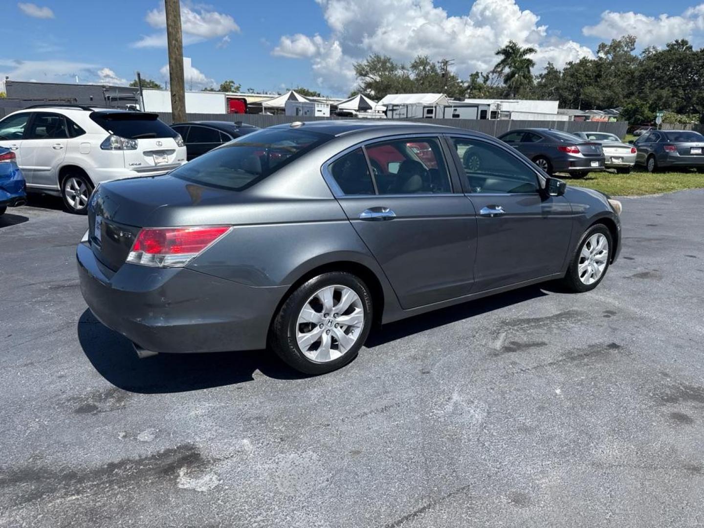 2009 GRAY HONDA ACCORD LXP (1HGCP26439A) with an 2.4L engine, Automatic transmission, located at 2929 9th St. West, Bradenton, 34205, (941) 242-2810, 27.473591, -82.570679 - Thanks for inquring into DriveNation USA! All vehicles listed can be viewed at www.drivenationusa.com for vehicle history reports and additonal info. We cannot quote any terms such as down payments or monthly payments without an application. You can apply directly at www.drivenationusa.com or by con - Photo#7