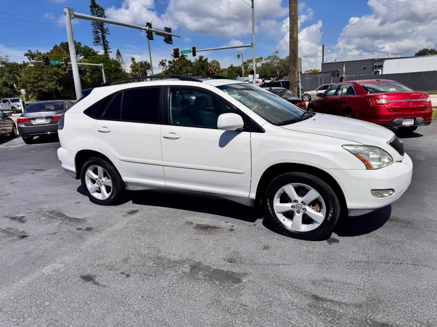 2007 WHITE LEXUS RX 350 (2T2GK31U07C) with an 3.5L engine, Automatic transmission, located at 2929 9th St. West, Bradenton, 34205, (941) 242-2810, 27.473591, -82.570679 - Photo#1