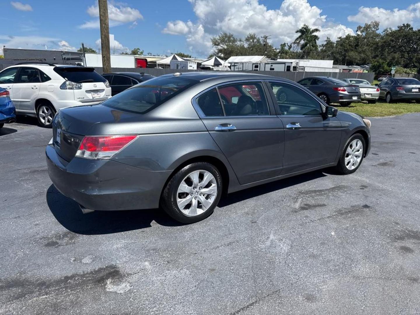 2008 GRAY HONDA ACCORD EXL (1HGCP36858A) with an 3.5L engine, Automatic transmission, located at 2929 9th St. West, Bradenton, 34205, (941) 242-2810, 27.473591, -82.570679 - Thanks for inquring into DriveNation USA! All vehicles listed can be viewed at www.drivenationusa.com for vehicle history reports and additonal info. We cannot quote any terms such as down payments or monthly payments without an application. You can apply directly at www.drivenationusa.com or by con - Photo#7