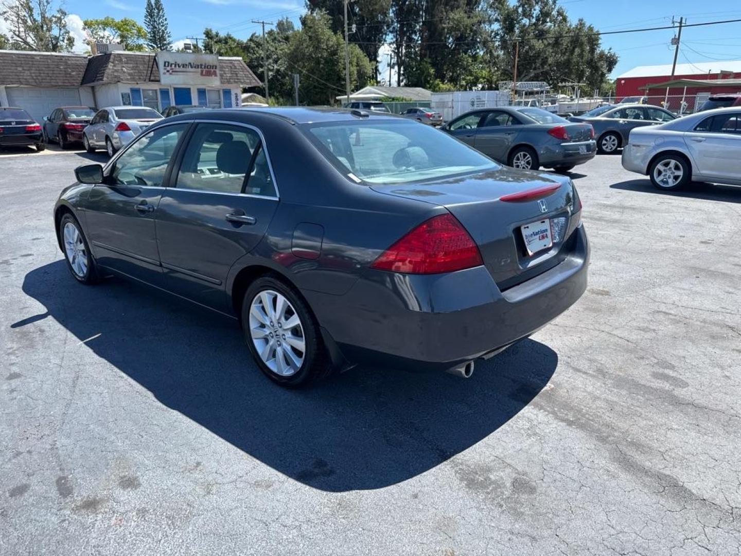 2007 GRAY HONDA ACCORD EX (1HGCM665X7A) with an 3.0L engine, Automatic transmission, located at 2929 9th St. West, Bradenton, 34205, (941) 242-2810, 27.473591, -82.570679 - Thanks for inquring into DriveNation USA! All vehicles listed can be viewed at www.drivenationusa.com for vehicle history reports and additonal info. We cannot quote any terms such as down payments or monthly payments without an application. You can apply directly at www.drivenationusa.com or by con - Photo#4
