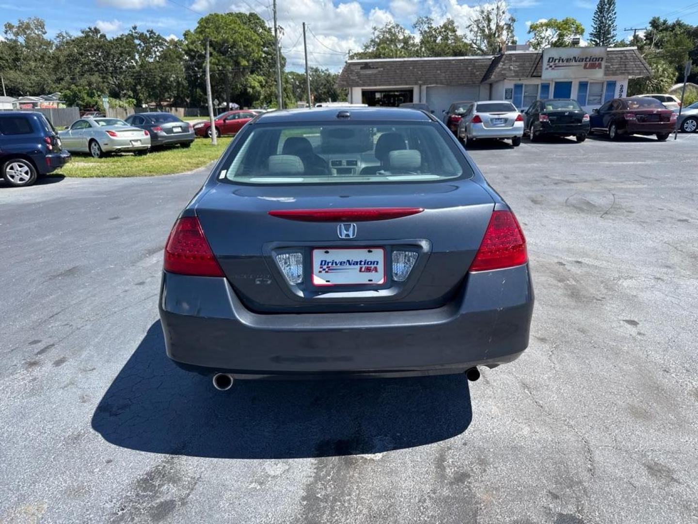 2007 GRAY HONDA ACCORD EX (1HGCM665X7A) with an 3.0L engine, Automatic transmission, located at 2929 9th St. West, Bradenton, 34205, (941) 242-2810, 27.473591, -82.570679 - Thanks for inquring into DriveNation USA! All vehicles listed can be viewed at www.drivenationusa.com for vehicle history reports and additonal info. We cannot quote any terms such as down payments or monthly payments without an application. You can apply directly at www.drivenationusa.com or by con - Photo#5