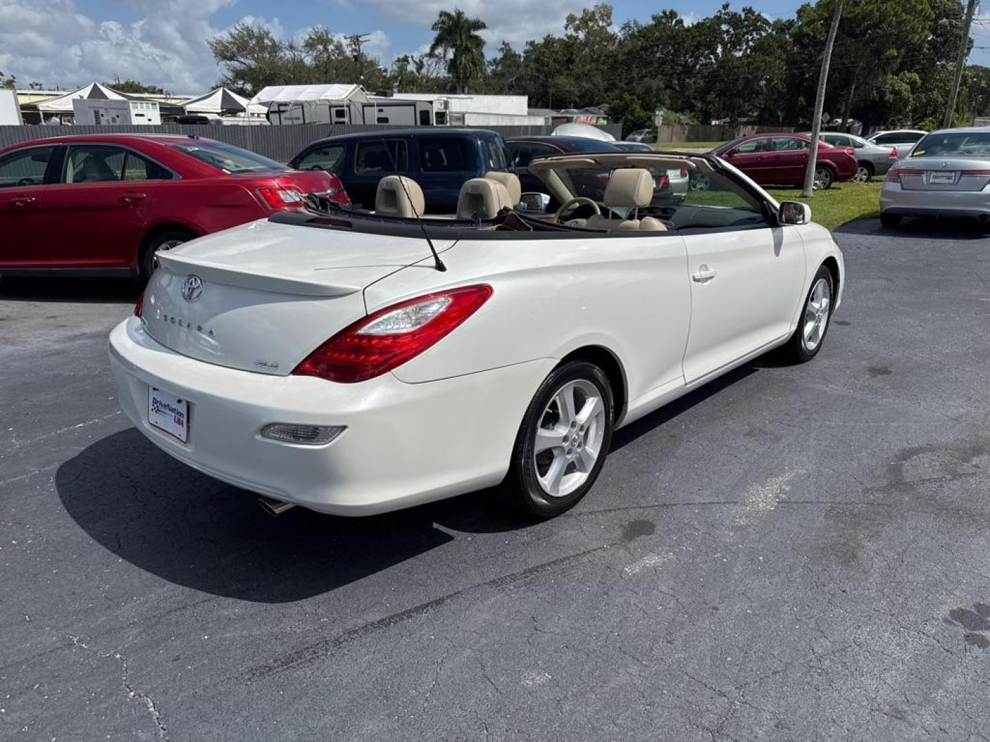 2008 WHITE TOYOTA CAMRY SOLARA SE (4T1FA38P98U) with an 3.3L engine, Automatic transmission, located at 2929 9th St. West, Bradenton, 34205, (941) 242-2810, 27.473591, -82.570679 - Thanks for inquring into DriveNation USA! All vehicles listed can be viewed at www.drivenationusa.com for vehicle history reports and additonal info. We cannot quote any terms such as down payments or monthly payments without an application. You can apply directly at www.drivenationusa.com or by con - Photo#6