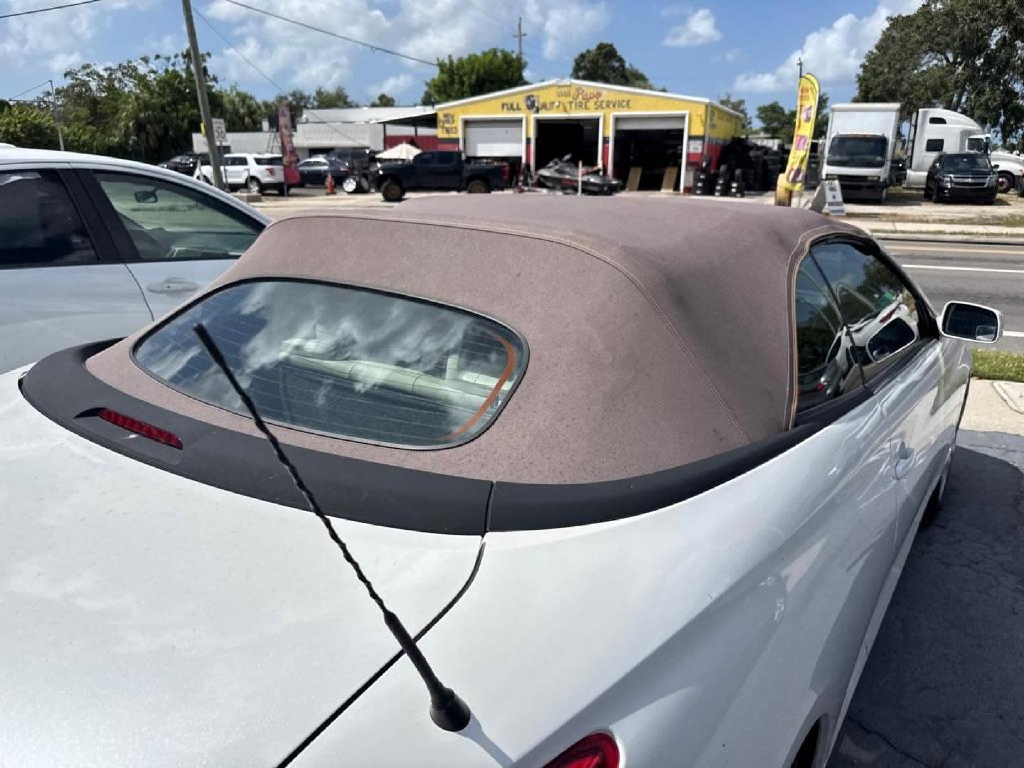 2008 WHITE TOYOTA CAMRY SOLARA SE (4T1FA38P98U) with an 3.3L engine, Automatic transmission, located at 2929 9th St. West, Bradenton, 34205, (941) 242-2810, 27.473591, -82.570679 - Thanks for inquring into DriveNation USA! All vehicles listed can be viewed at www.drivenationusa.com for vehicle history reports and additonal info. We cannot quote any terms such as down payments or monthly payments without an application. You can apply directly at www.drivenationusa.com or by con - Photo#11