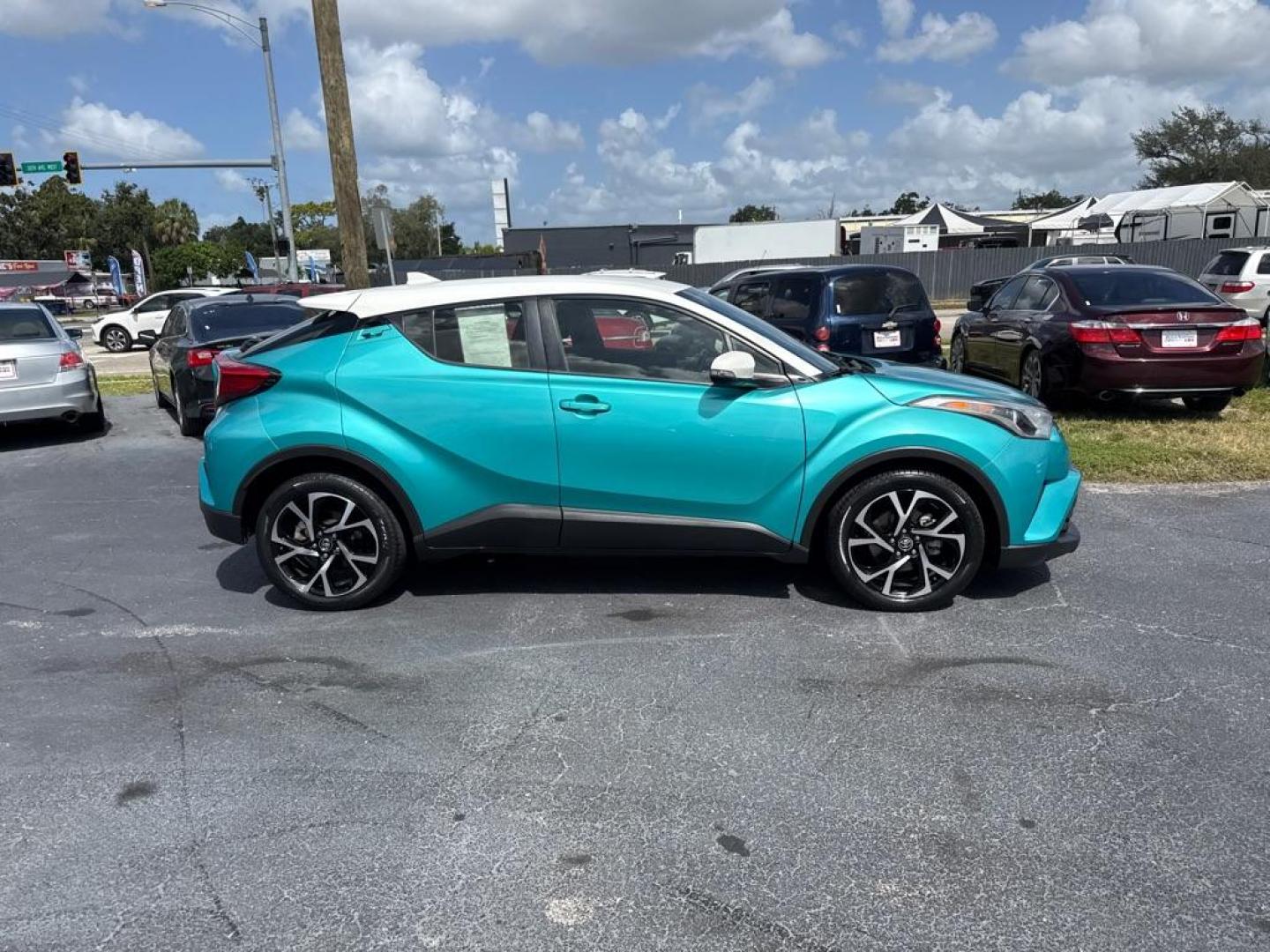 2018 GREEN TOYOTA C-HR XLE (JTNKHMBX9J1) with an 2.0L engine, Continuously Variable transmission, located at 2929 9th St. West, Bradenton, 34205, (941) 242-2810, 27.473591, -82.570679 - Thanks for inquring into DriveNation USA! All vehicles listed can be viewed at www.drivenationusa.com for vehicle history reports and additonal info. We cannot quote any terms such as down payments or monthly payments without an application. You can apply directly at www.drivenationusa.com or by con - Photo#7