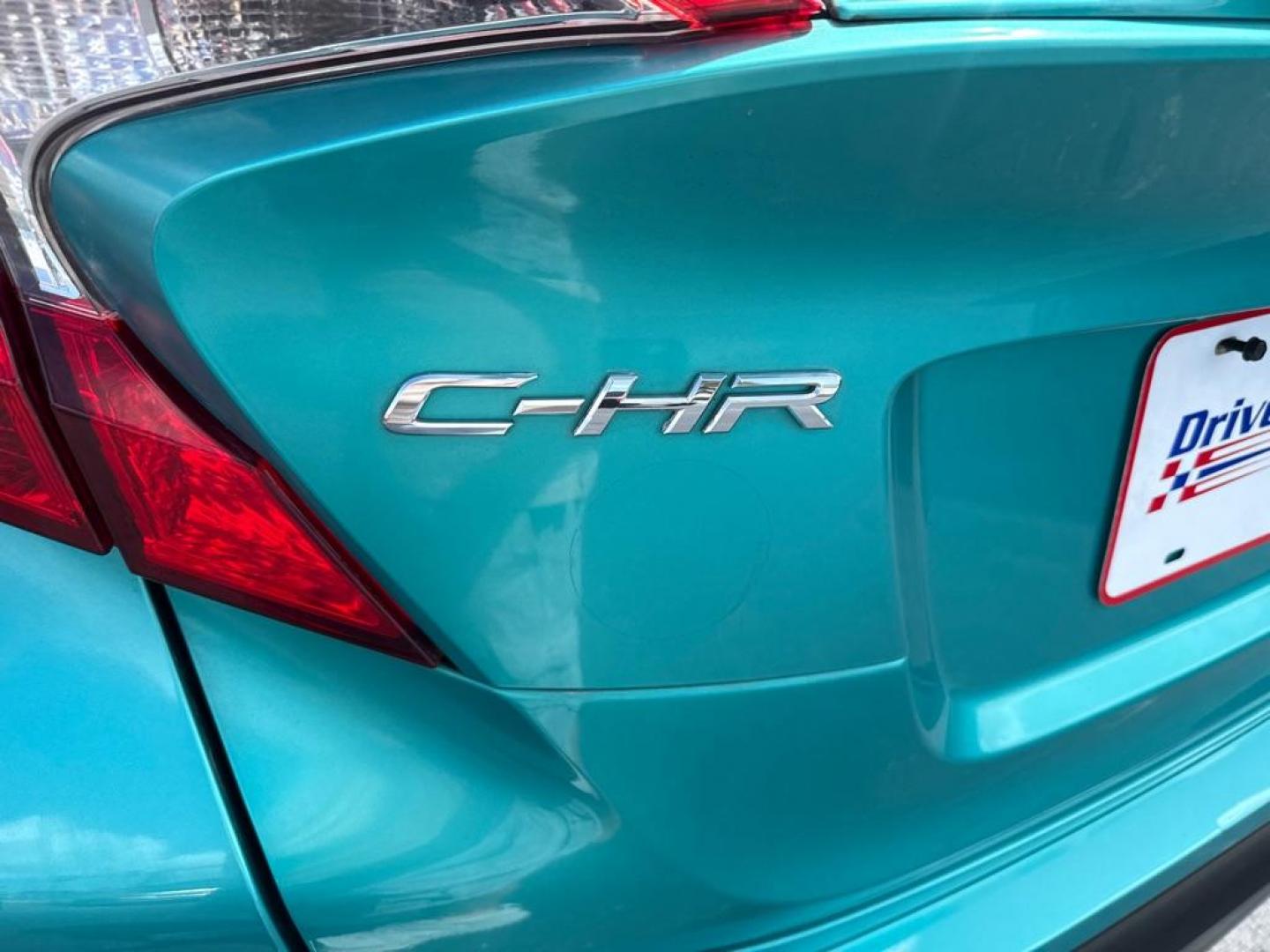 2018 GREEN TOYOTA C-HR XLE (JTNKHMBX9J1) with an 2.0L engine, Continuously Variable transmission, located at 2929 9th St. West, Bradenton, 34205, (941) 242-2810, 27.473591, -82.570679 - Thanks for inquring into DriveNation USA! All vehicles listed can be viewed at www.drivenationusa.com for vehicle history reports and additonal info. We cannot quote any terms such as down payments or monthly payments without an application. You can apply directly at www.drivenationusa.com or by con - Photo#9