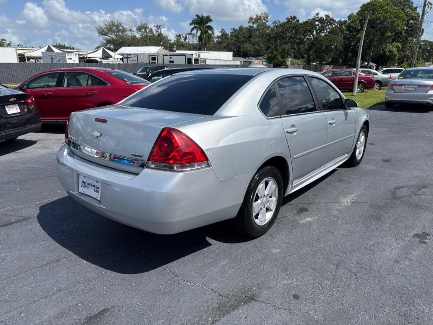 2011 SILVER CHEVROLET IMPALA LT (2G1WG5EKXB1) with an 3.5L engine, Automatic transmission, located at 2929 9th St. West, Bradenton, 34205, (941) 242-2810, 27.473591, -82.570679 - Thanks for inquring into DriveNation USA! All vehicles listed can be viewed at www.drivenationusa.com for vehicle history reports and additonal info. We cannot quote any terms such as down payments or monthly payments without an application. You can apply directly at www.drivenationusa.com or by con - Photo#5