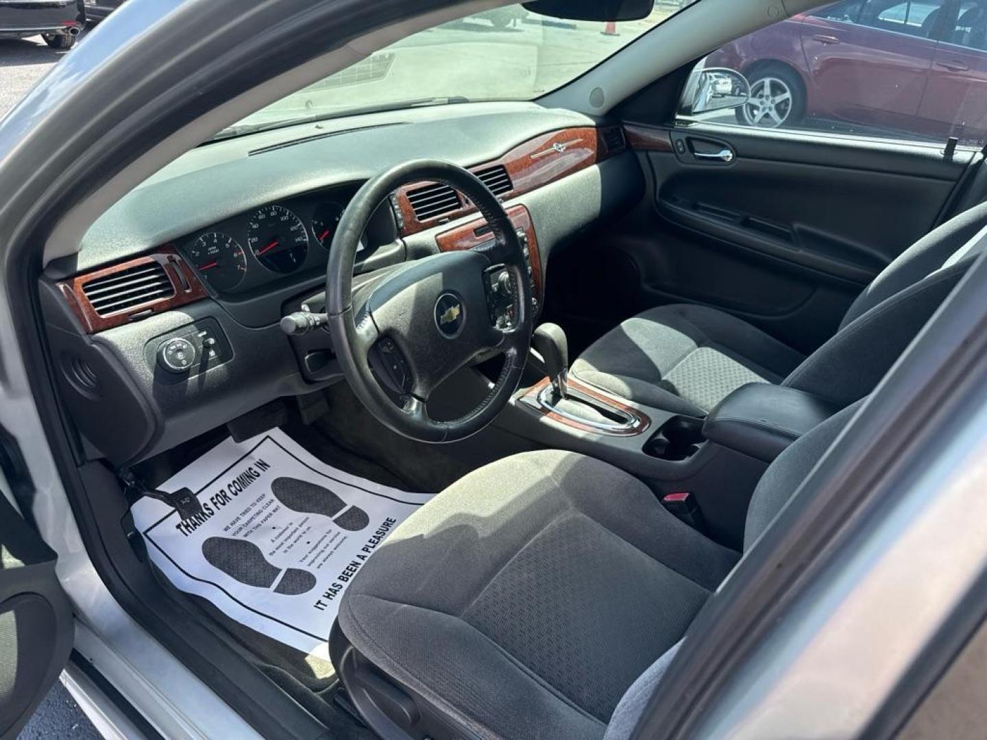 2011 SILVER CHEVROLET IMPALA LT (2G1WG5EKXB1) with an 3.5L engine, Automatic transmission, located at 2929 9th St. West, Bradenton, 34205, (941) 242-2810, 27.473591, -82.570679 - Thanks for inquring into DriveNation USA! All vehicles listed can be viewed at www.drivenationusa.com for vehicle history reports and additonal info. We cannot quote any terms such as down payments or monthly payments without an application. You can apply directly at www.drivenationusa.com or by con - Photo#6