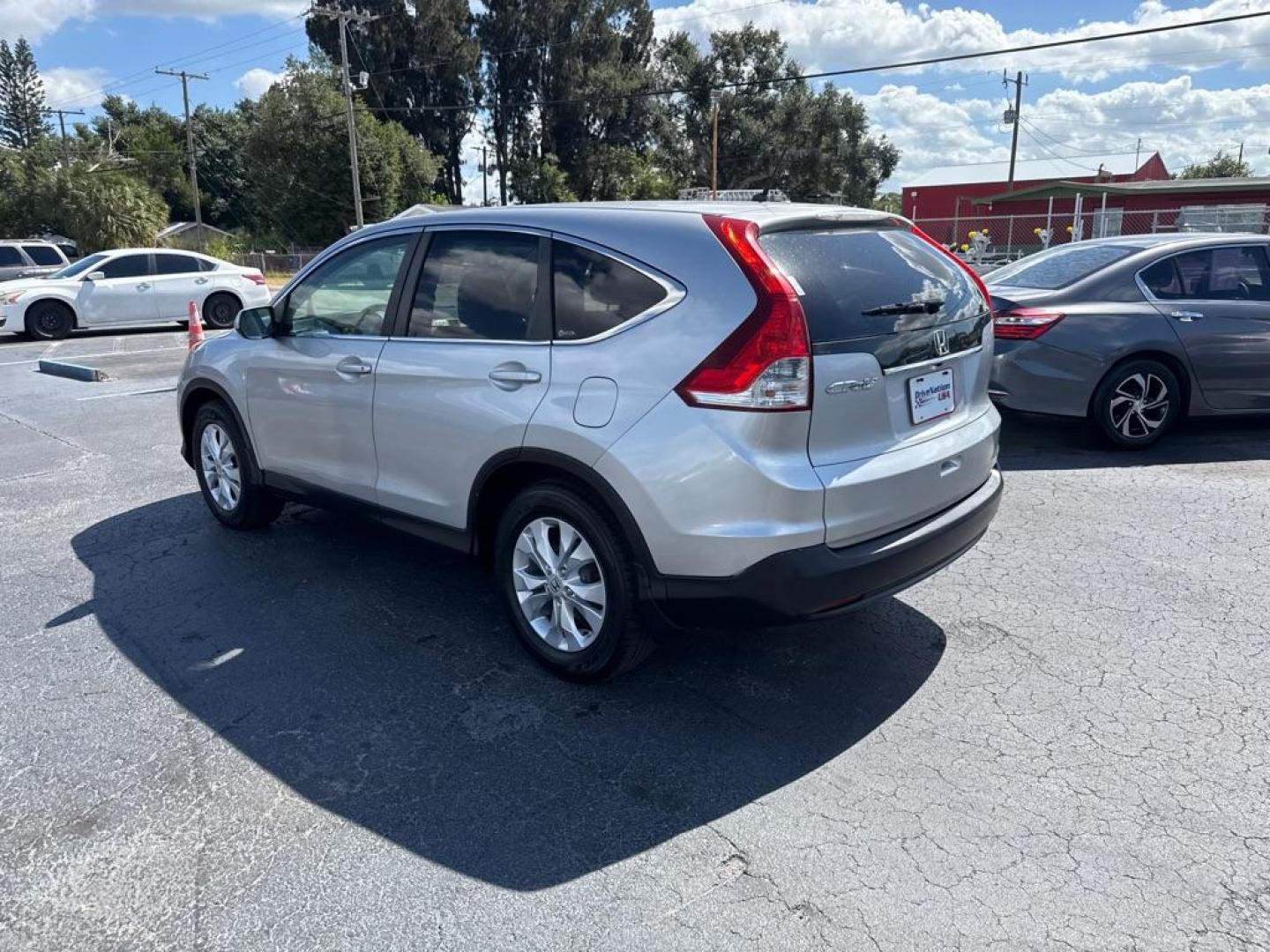 2012 SILVER HONDA CR-V EX (3CZRM3H59CG) with an 2.4L engine, Automatic transmission, located at 2929 9th St. West, Bradenton, 34205, (941) 242-2810, 27.473591, -82.570679 - Thanks for inquring into DriveNation USA! All vehicles listed can be viewed at www.drivenationusa.com for vehicle history reports and additonal info. We cannot quote any terms such as down payments or monthly payments without an application. You can apply directly at www.drivenationusa.com or by con - Photo#5