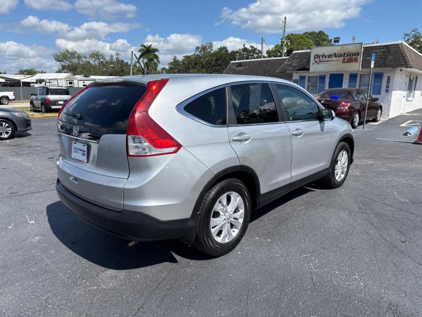 2012 SILVER HONDA CR-V EX (3CZRM3H59CG) with an 2.4L engine, Automatic transmission, located at 2929 9th St. West, Bradenton, 34205, (941) 242-2810, 27.473591, -82.570679 - Thanks for inquring into DriveNation USA! All vehicles listed can be viewed at www.drivenationusa.com for vehicle history reports and additonal info. We cannot quote any terms such as down payments or monthly payments without an application. You can apply directly at www.drivenationusa.com or by con - Photo#6