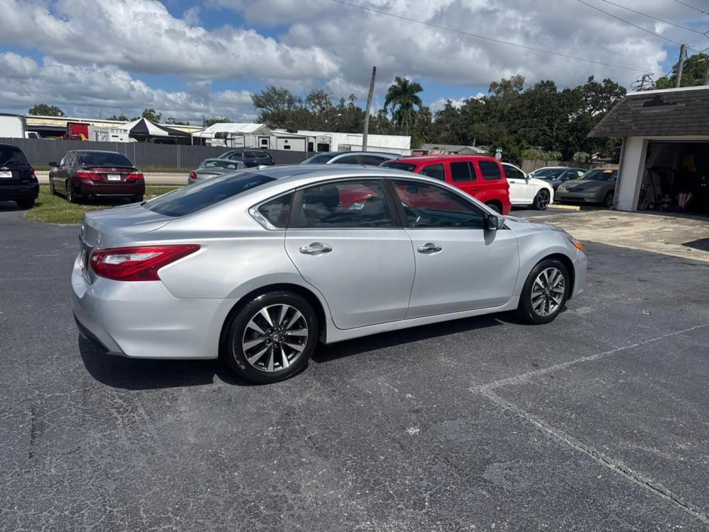 2017 SILVER NISSAN ALTIMA SV (1N4AL3AP3HC) with an 2.5L engine, Continuously Variable transmission, located at 2929 9th St. West, Bradenton, 34205, (941) 242-2810, 27.473591, -82.570679 - Thanks for inquring into DriveNation USA! All vehicles listed can be viewed at www.drivenationusa.com for vehicle history reports and additonal info. We cannot quote any terms such as down payments or monthly payments without an application. You can apply directly at www.drivenationusa.com or by con - Photo#6