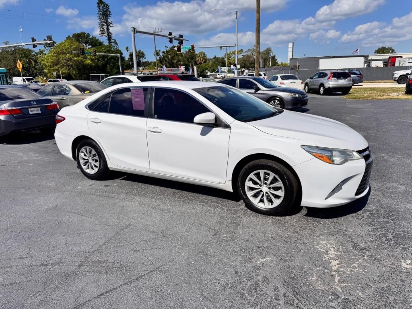 2016 WHITE TOYOTA CAMRY LE (4T1BF1FK8GU) with an 2.5L engine, Automatic transmission, located at 2929 9th St. West, Bradenton, 34205, (941) 242-2810, 27.473591, -82.570679 - Thanks for inquring into DriveNation USA! All vehicles listed can be viewed at www.drivenationusa.com for vehicle history reports and additonal info. We cannot quote any terms such as down payments or monthly payments without an application. You can apply directly at www.drivenationusa.com or by con - Photo#0