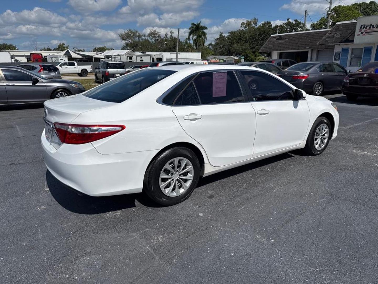 2016 WHITE TOYOTA CAMRY LE (4T1BF1FK8GU) with an 2.5L engine, Automatic transmission, located at 2929 9th St. West, Bradenton, 34205, (941) 242-2810, 27.473591, -82.570679 - Thanks for inquring into DriveNation USA! All vehicles listed can be viewed at www.drivenationusa.com for vehicle history reports and additonal info. We cannot quote any terms such as down payments or monthly payments without an application. You can apply directly at www.drivenationusa.com or by con - Photo#6