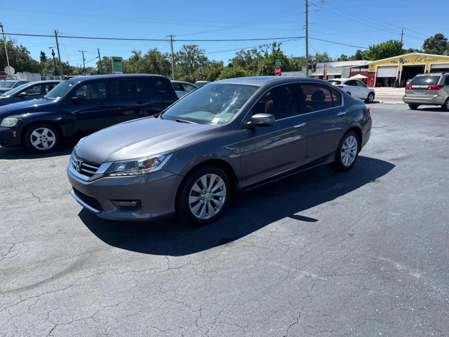 2013 GRAY HONDA ACCORD LX (1HGCR2F38DA) with an 2.4L engine, Continuously Variable transmission, located at 2929 9th St. West, Bradenton, 34205, (941) 242-2810, 27.473591, -82.570679 - Thanks for inquring into DriveNation USA! All vehicles listed can be viewed at www.drivenationusa.com for vehicle history reports and additonal info. We cannot quote any terms such as down payments or monthly payments without an application. You can apply directly at www.drivenationusa.com or by con - Photo#4