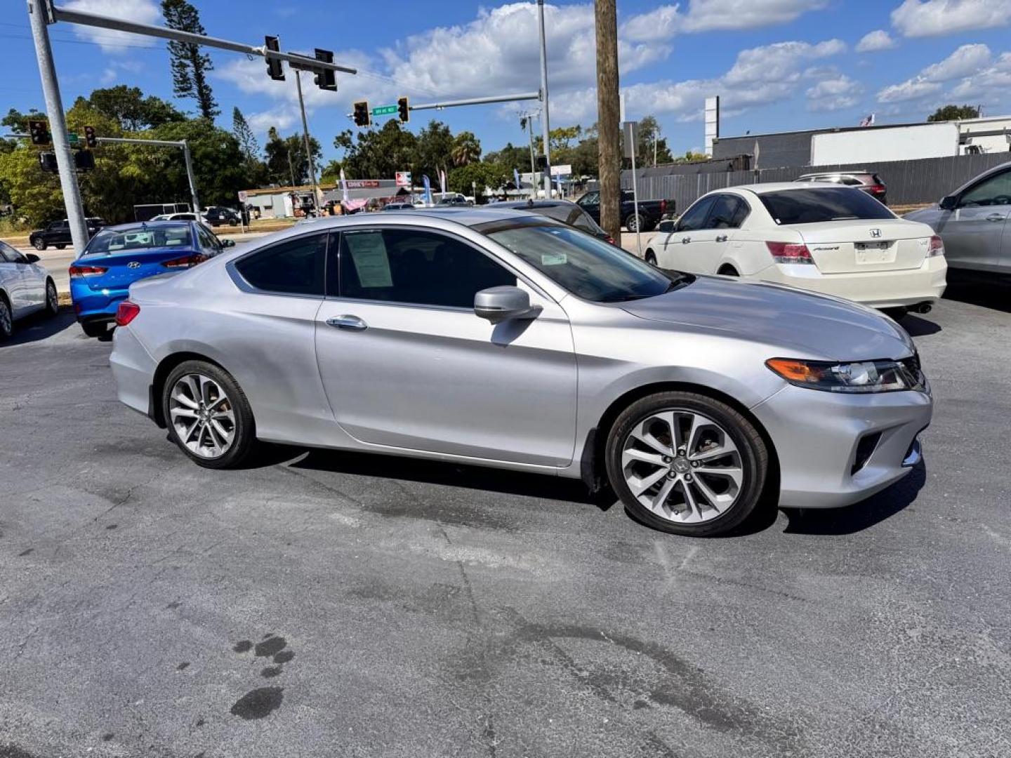 2013 SILVER HONDA ACCORD EXL (1HGCT2B88DA) with an 3.5L engine, Automatic transmission, located at 2929 9th St. West, Bradenton, 34205, (941) 242-2810, 27.473591, -82.570679 - Photo#1