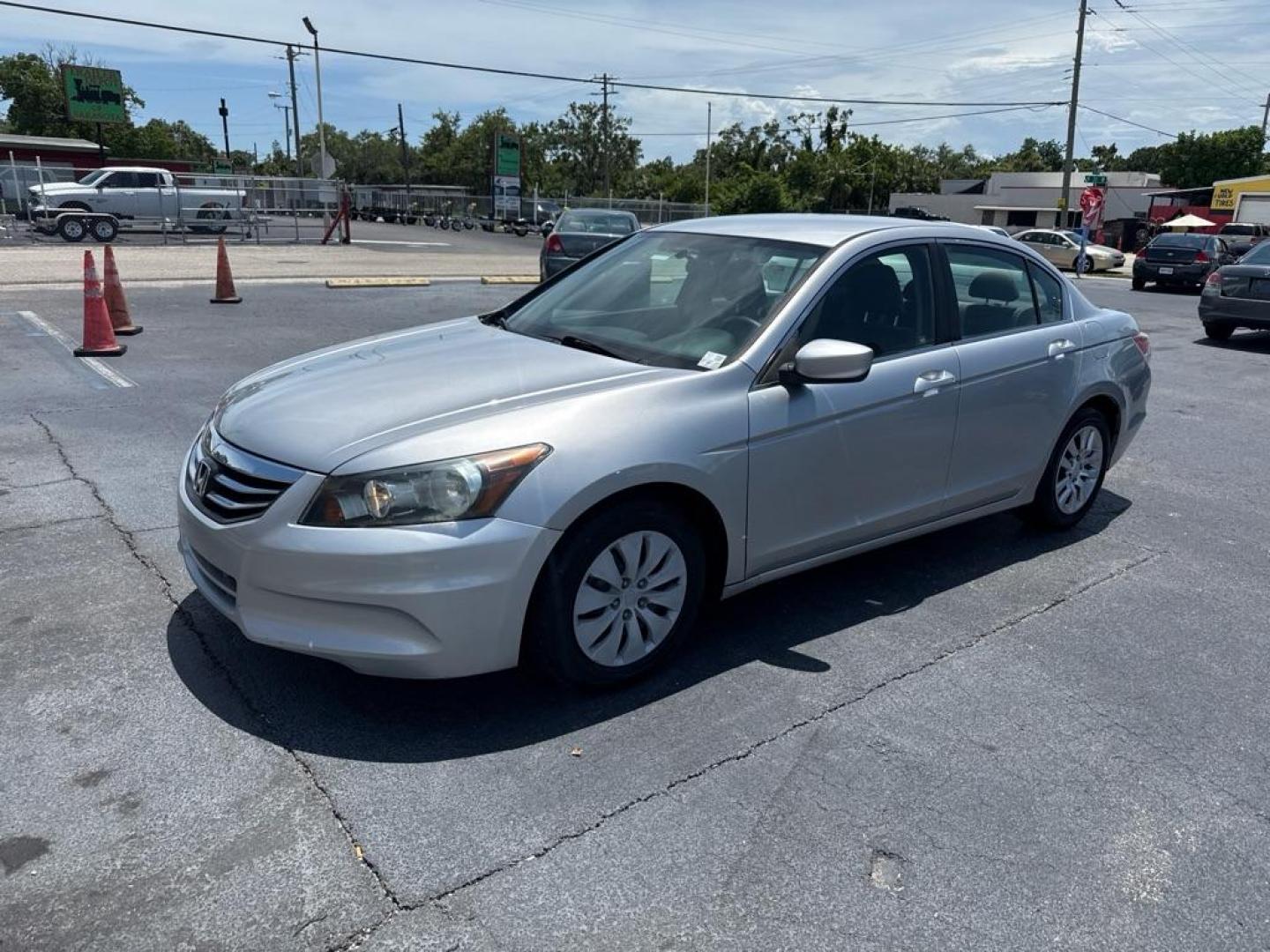 2009 SILVER HONDA ACCORD EXL (1HGCP26859A) with an 2.4L engine, Automatic transmission, located at 2929 9th St. West, Bradenton, 34205, (941) 242-2810, 27.473591, -82.570679 - Thanks for inquring into DriveNation USA! All vehicles listed can be viewed at www.drivenationusa.com for vehicle history reports and additonal info. We cannot quote any terms such as down payments or monthly payments without an application. You can apply directly at www.drivenationusa.com or by con - Photo#3