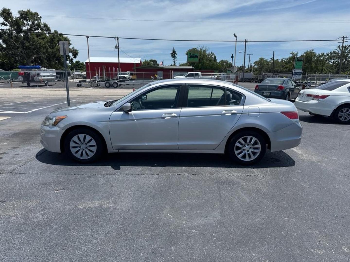 2009 SILVER HONDA ACCORD EXL (1HGCP26859A) with an 2.4L engine, Automatic transmission, located at 2929 9th St. West, Bradenton, 34205, (941) 242-2810, 27.473591, -82.570679 - Thanks for inquring into DriveNation USA! All vehicles listed can be viewed at www.drivenationusa.com for vehicle history reports and additonal info. We cannot quote any terms such as down payments or monthly payments without an application. You can apply directly at www.drivenationusa.com or by con - Photo#4
