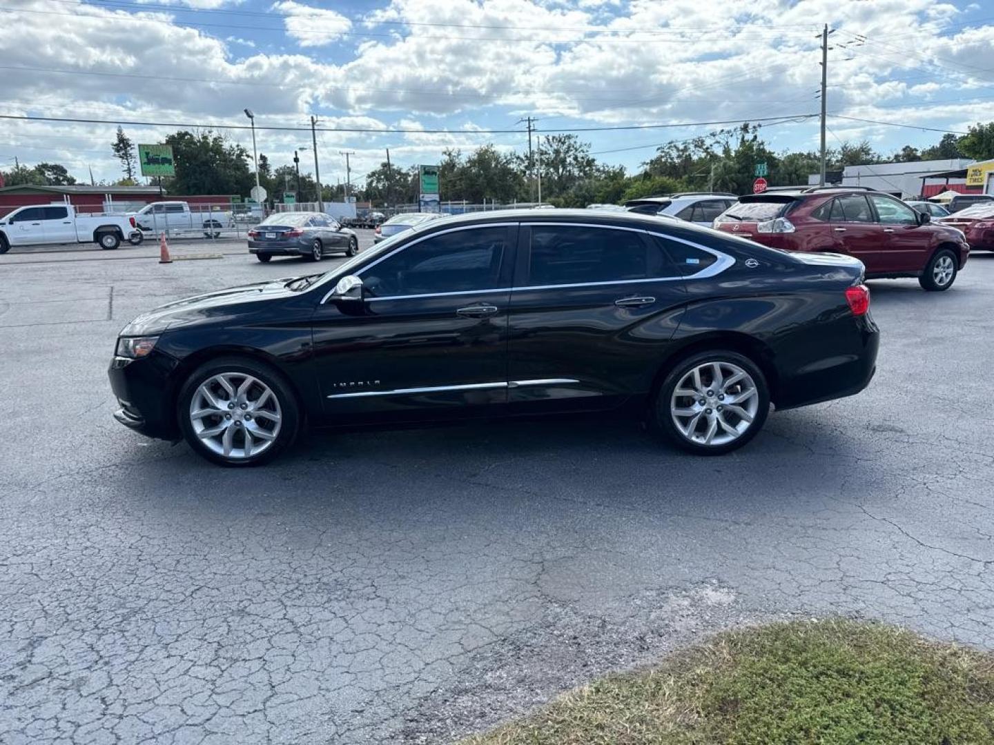 2018 BLACK CHEVROLET IMPALA PREMIER (2G1125S38J9) with an 3.6L engine, Automatic transmission, located at 2929 9th St. West, Bradenton, 34205, (941) 242-2810, 27.473591, -82.570679 - Thanks for inquring into DriveNation USA! All vehicles listed can be viewed at www.drivenationusa.com for vehicle history reports and additonal info. We cannot quote any terms such as down payments or monthly payments without an application. You can apply directly at www.drivenationusa.com or by con - Photo#5