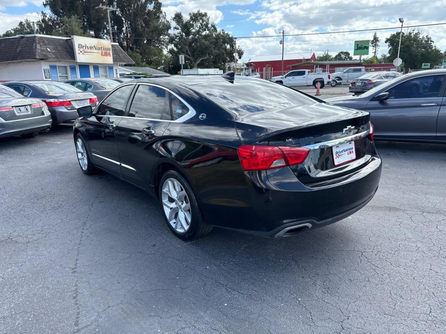 2018 BLACK CHEVROLET IMPALA PREMIER (2G1125S38J9) with an 3.6L engine, Automatic transmission, located at 2929 9th St. West, Bradenton, 34205, (941) 242-2810, 27.473591, -82.570679 - Thanks for inquring into DriveNation USA! All vehicles listed can be viewed at www.drivenationusa.com for vehicle history reports and additonal info. We cannot quote any terms such as down payments or monthly payments without an application. You can apply directly at www.drivenationusa.com or by con - Photo#6