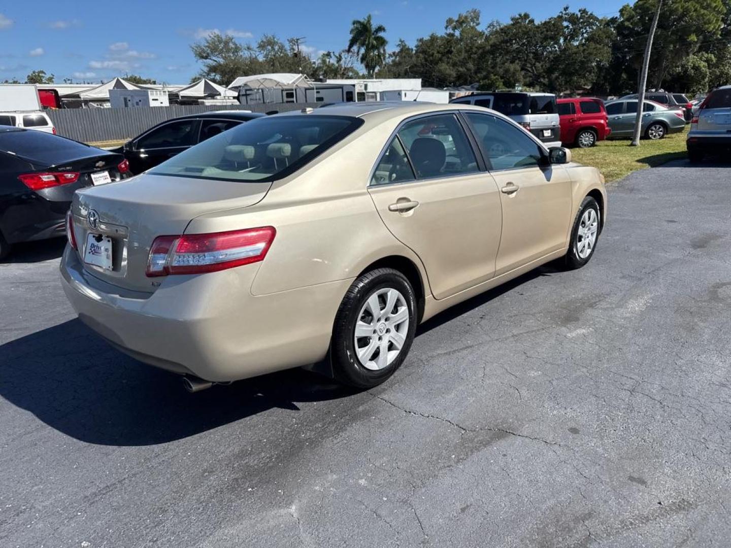 2010 TAN TOYOTA CAMRY SE (4T4BF3EK2AR) with an 2.5L engine, Automatic transmission, located at 2929 9th St. West, Bradenton, 34205, (941) 242-2810, 27.473591, -82.570679 - Thanks for inquring into DriveNation USA! All vehicles listed can be viewed at www.drivenationusa.com for vehicle history reports and additonal info. We cannot quote any terms such as down payments or monthly payments without an application. You can apply directly at www.drivenationusa.com or by con - Photo#6