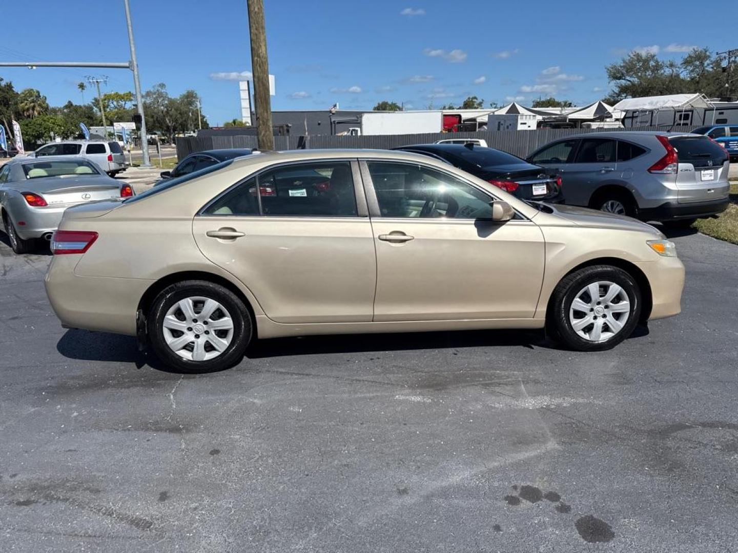 2010 TAN TOYOTA CAMRY SE (4T4BF3EK2AR) with an 2.5L engine, Automatic transmission, located at 2929 9th St. West, Bradenton, 34205, (941) 242-2810, 27.473591, -82.570679 - Thanks for inquring into DriveNation USA! All vehicles listed can be viewed at www.drivenationusa.com for vehicle history reports and additonal info. We cannot quote any terms such as down payments or monthly payments without an application. You can apply directly at www.drivenationusa.com or by con - Photo#7
