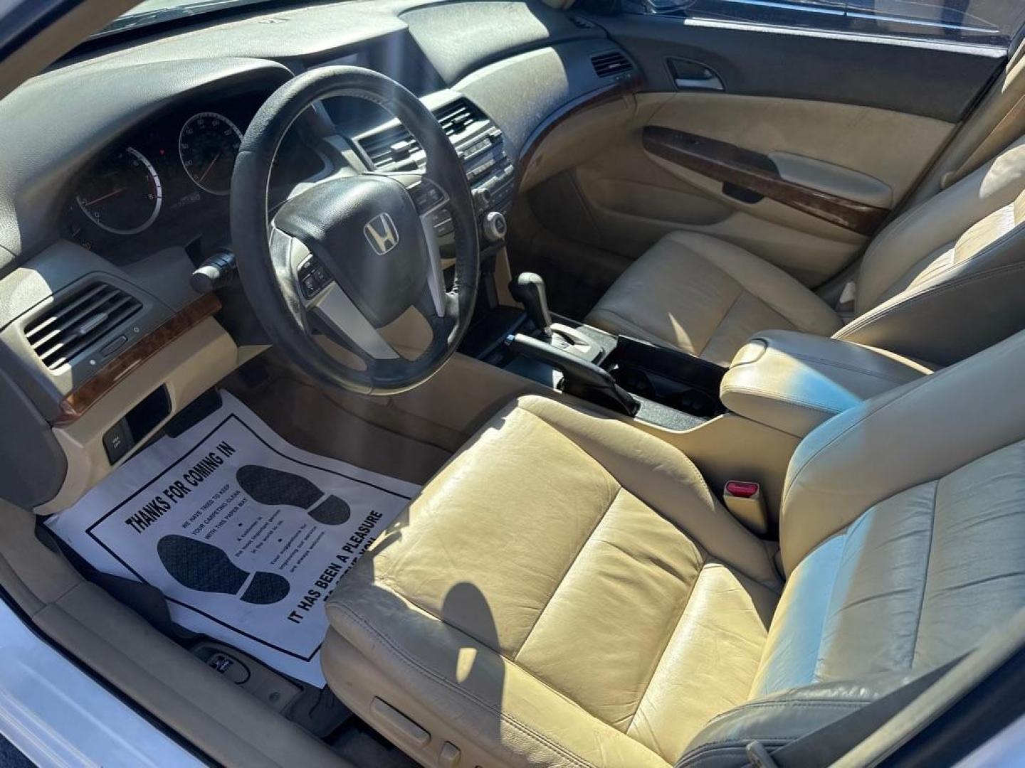 2009 WHITE HONDA ACCORD EXL (1HGCP36829A) with an 3.5L engine, Automatic transmission, located at 2929 9th St. West, Bradenton, 34205, (941) 242-2810, 27.473591, -82.570679 - Thanks for inquring into DriveNation USA! All vehicles listed can be viewed at www.drivenationusa.com for vehicle history reports and additonal info. We cannot quote any terms such as down payments or monthly payments without an application. You can apply directly at www.drivenationusa.com or by con - Photo#7