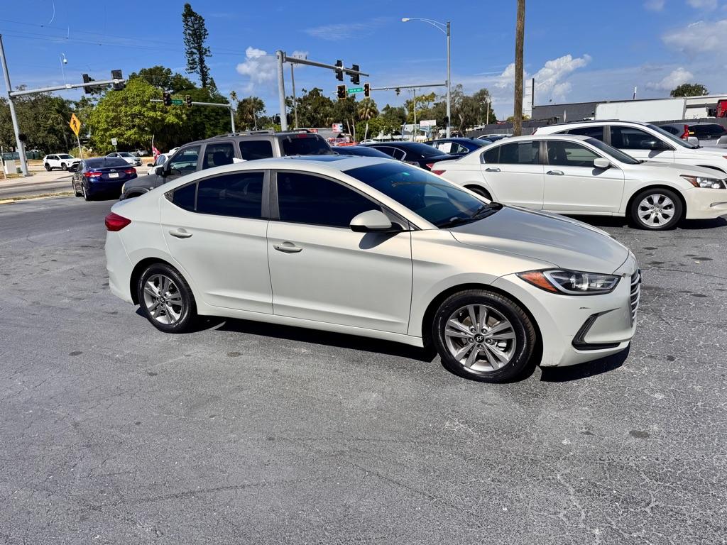 photo of 2018 HYUNDAI ELANTRA SEL