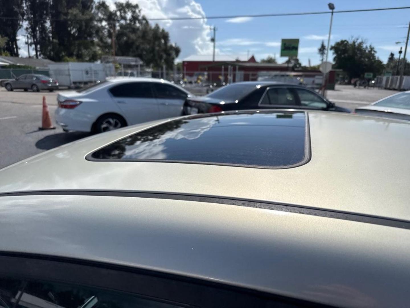 2018 TAN HYUNDAI ELANTRA SEL (KMHD84LF6JU) with an 2.0L engine, Automatic transmission, located at 2929 9th St. West, Bradenton, 34205, (941) 242-2810, 27.473591, -82.570679 - Thanks for inquring into DriveNation USA! All vehicles listed can be viewed at www.drivenationusa.com for vehicle history reports and additonal info. We cannot quote any terms such as down payments or monthly payments without an application. You can apply directly at www.drivenationusa.com or by con - Photo#9
