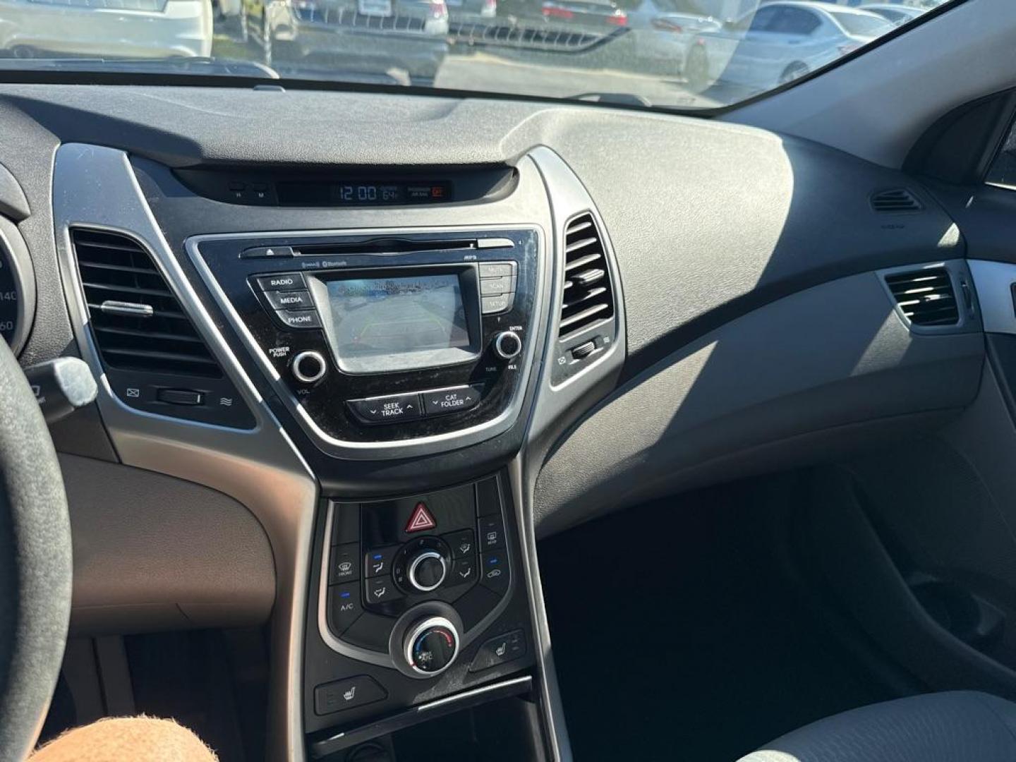 2014 SILVER HYUNDAI ELANTRA SE (KMHDH4AE3EU) with an 1.8L engine, Automatic transmission, located at 2929 9th St. West, Bradenton, 34205, (941) 242-2810, 27.473591, -82.570679 - Thanks for inquring into DriveNation USA! All vehicles listed can be viewed at www.drivenationusa.com for vehicle history reports and additonal info. We cannot quote any terms such as down payments or monthly payments without an application. You can apply directly at www.drivenationusa.com or by con - Photo#9