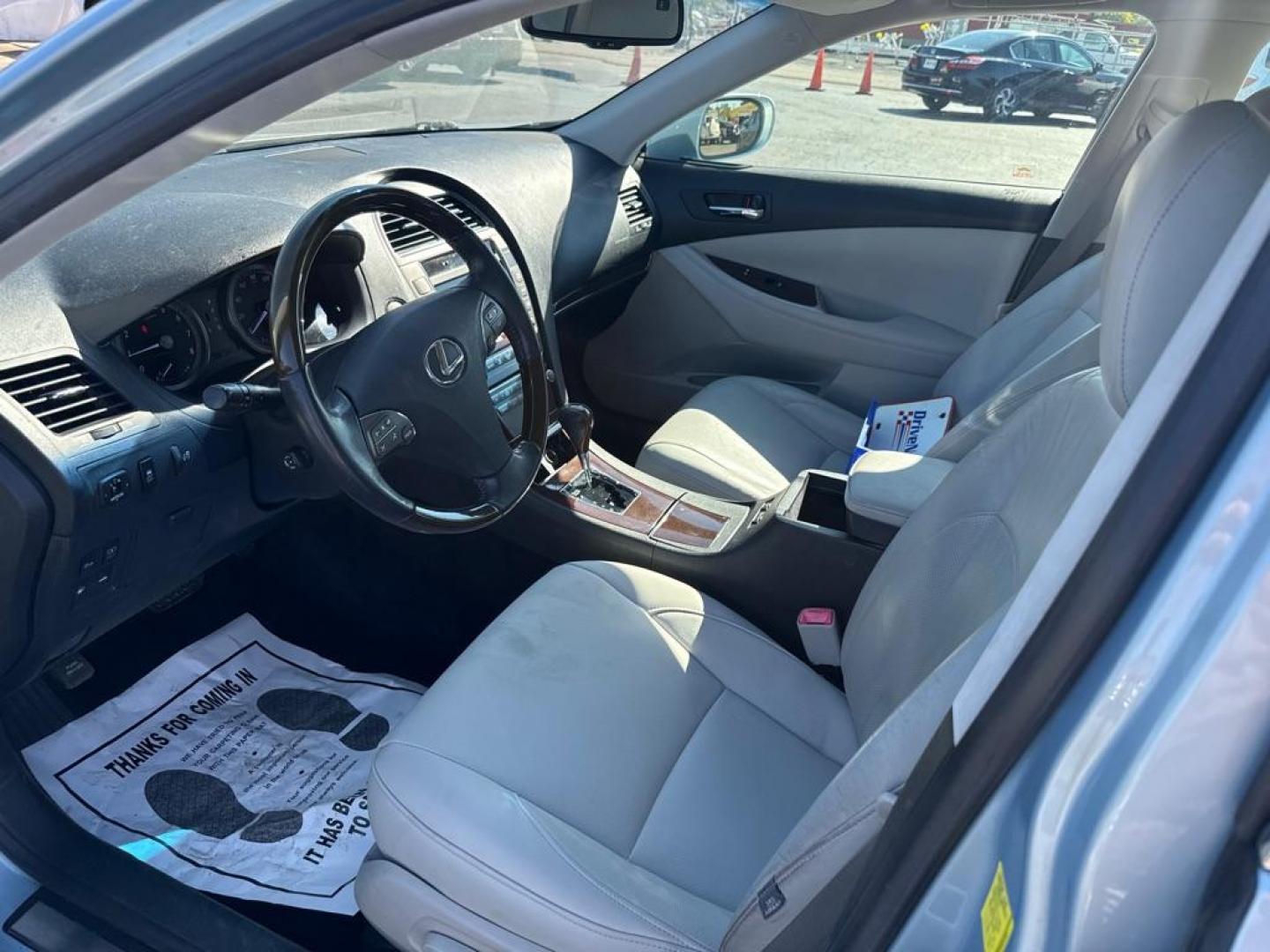 2010 BLUE LEXUS ES 350 (JTHBK1EG5A2) with an 3.5L engine, Automatic transmission, located at 2929 9th St. West, Bradenton, 34205, (941) 242-2810, 27.473591, -82.570679 - Thanks for inquring into DriveNation USA! All vehicles listed can be viewed at www.drivenationusa.com for vehicle history reports and additonal info. We cannot quote any terms such as down payments or monthly payments without an application. You can apply directly at www.drivenationusa.com or by con - Photo#9