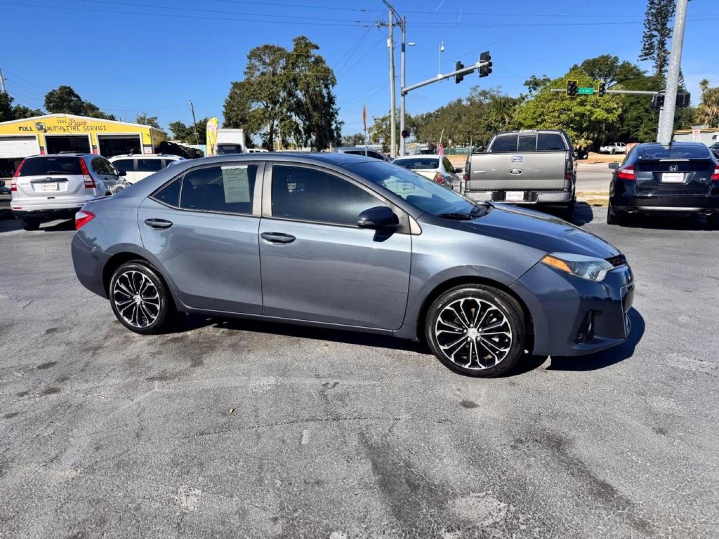 2014 GRAY TOYOTA COROLLA S (2T1BURHE5EC) with an 1.8L engine, Automatic transmission, located at 2929 9th St. West, Bradenton, 34205, (941) 242-2810, 27.473591, -82.570679 - Thanks for inquring into DriveNation USA! All vehicles listed can be viewed at www.drivenationusa.com for vehicle history reports and additonal info. We cannot quote any terms such as down payments or monthly payments without an application. You can apply directly at www.drivenationusa.com or by con - Photo#2