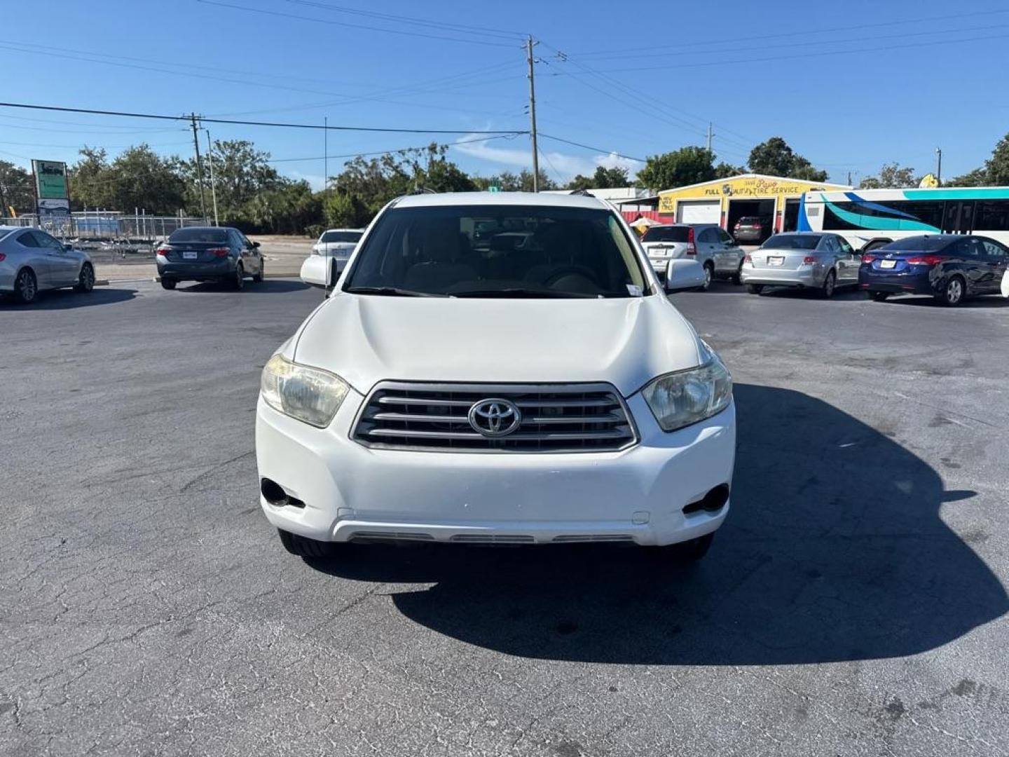 2010 WHITE TOYOTA HIGHLANDER (JTEZA3EH0A2) with an 2.7L engine, Automatic transmission, located at 2929 9th St. West, Bradenton, 34205, (941) 242-2810, 27.473591, -82.570679 - Thanks for inquring into DriveNation USA! All vehicles listed can be viewed at www.drivenationusa.com for vehicle history reports and additonal info. We cannot quote any terms such as down payments or monthly payments without an application. You can apply directly at www.drivenationusa.com or by con - Photo#3