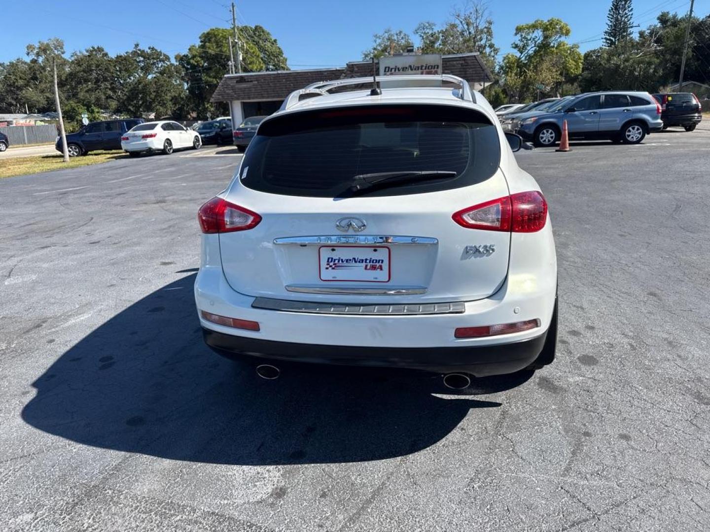 2009 WHITE INFINITI EX35 BASE (JNKAJ09E09M) with an 3.5L engine, Automatic transmission, located at 2929 9th St. West, Bradenton, 34205, (941) 242-2810, 27.473591, -82.570679 - Photo#6